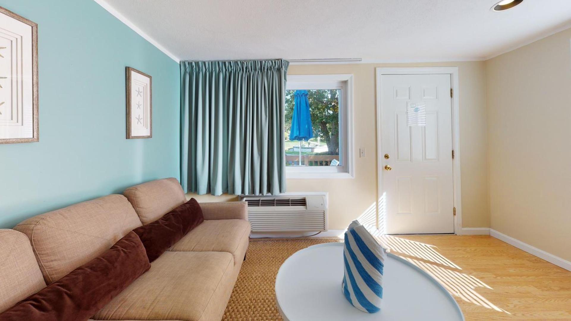 Breezeway Boutique Hotel photo 88