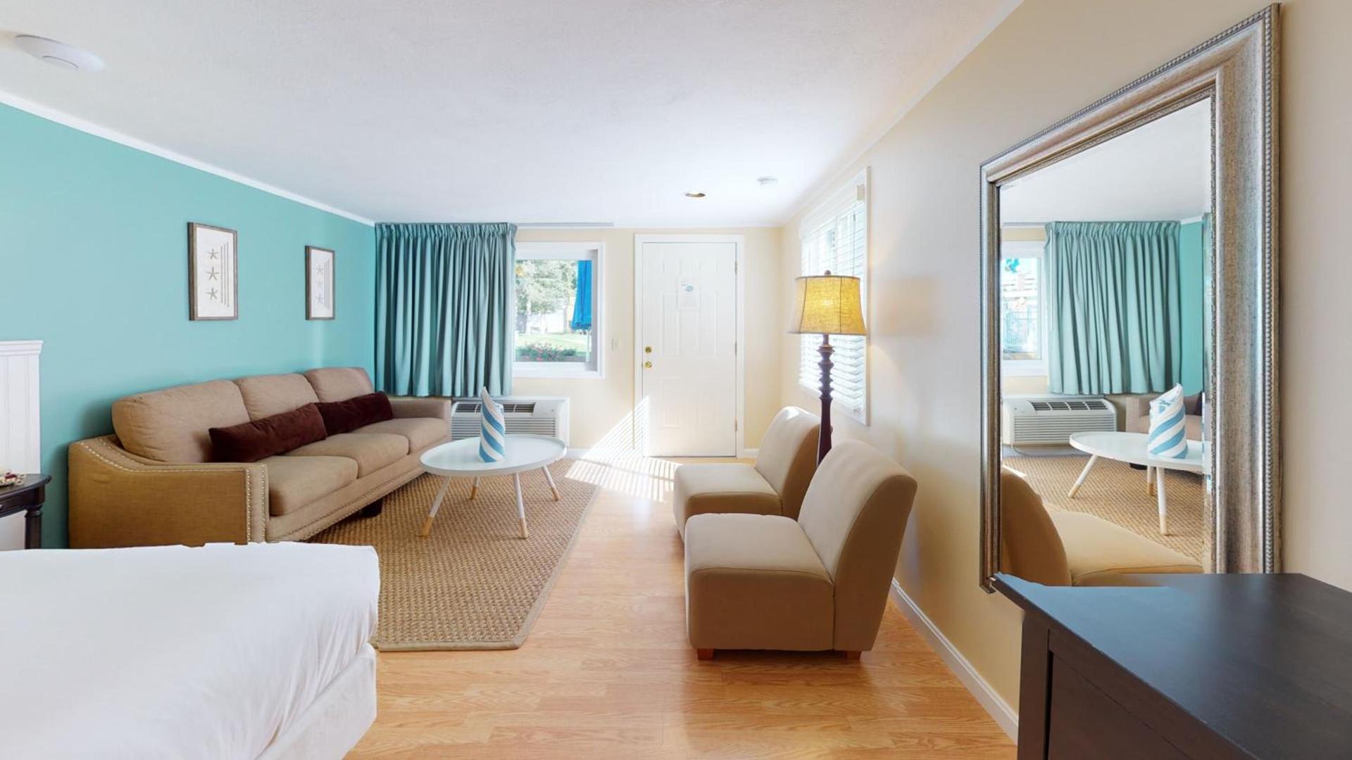 Breezeway Boutique Hotel photo 89