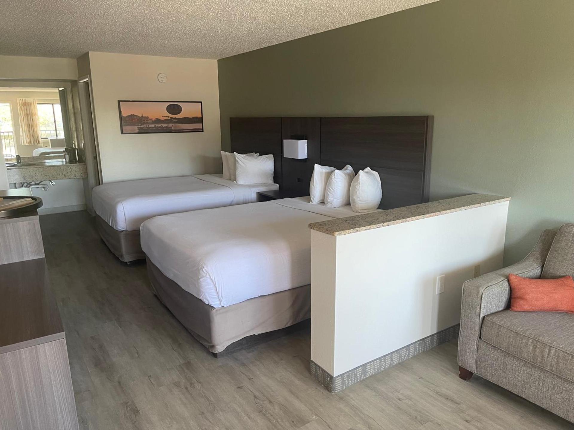 Quality Inn & Suites Orlando East - UCF Area photo 30