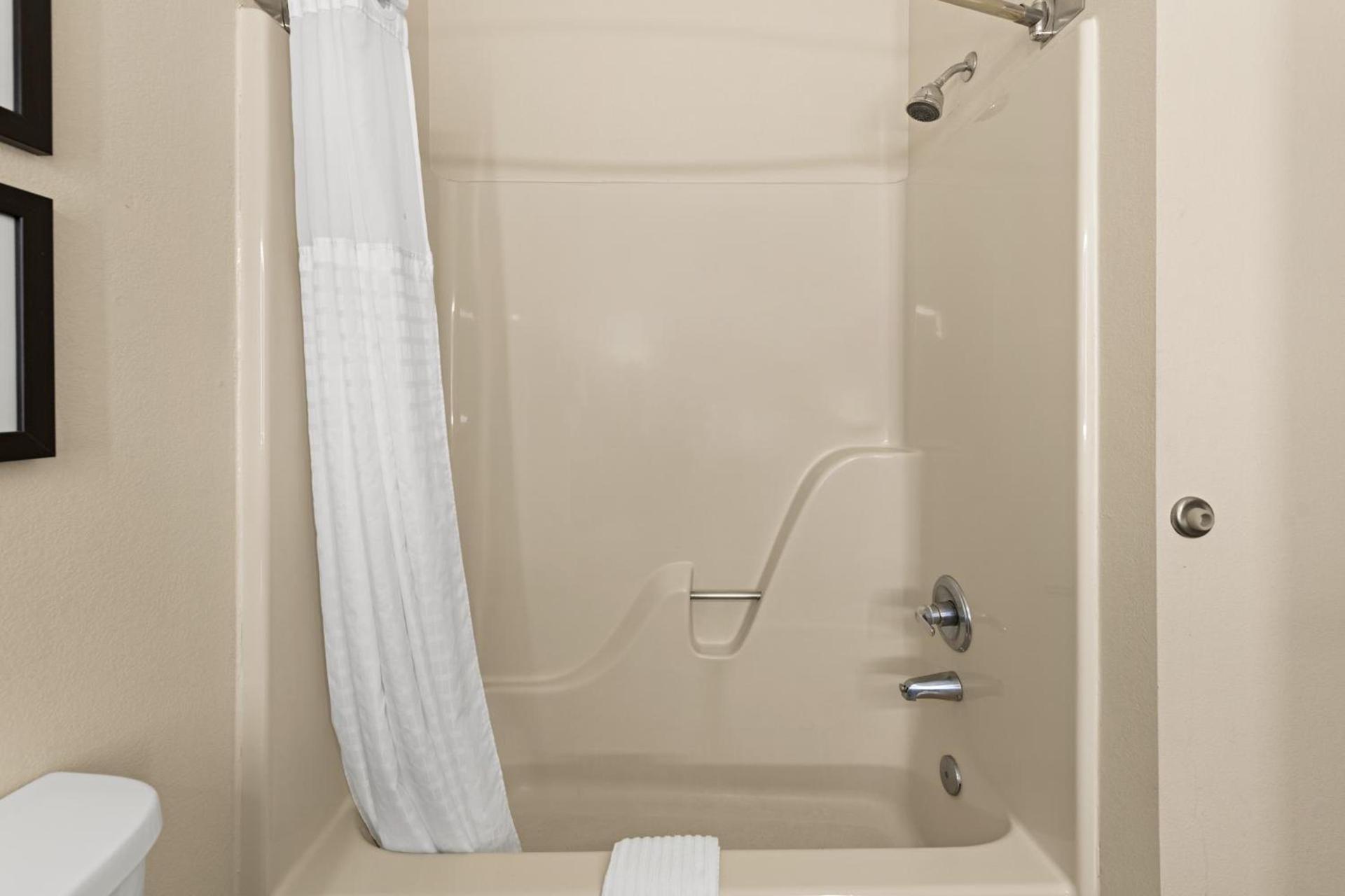Comfort Suites Kansas City-Liberty photo 11