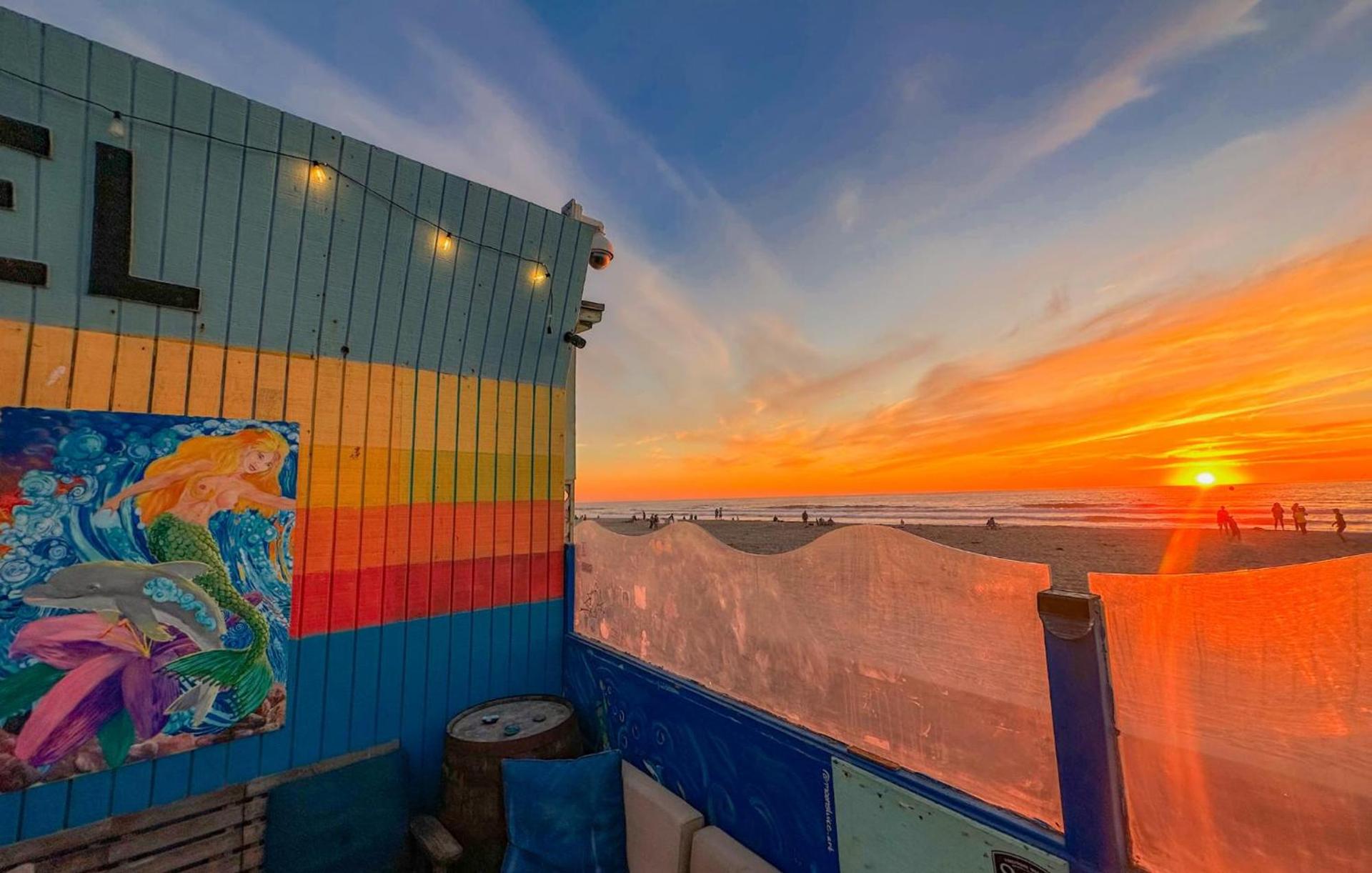 ITH San Diego Beach Bungalow Surf Hostel photo 90