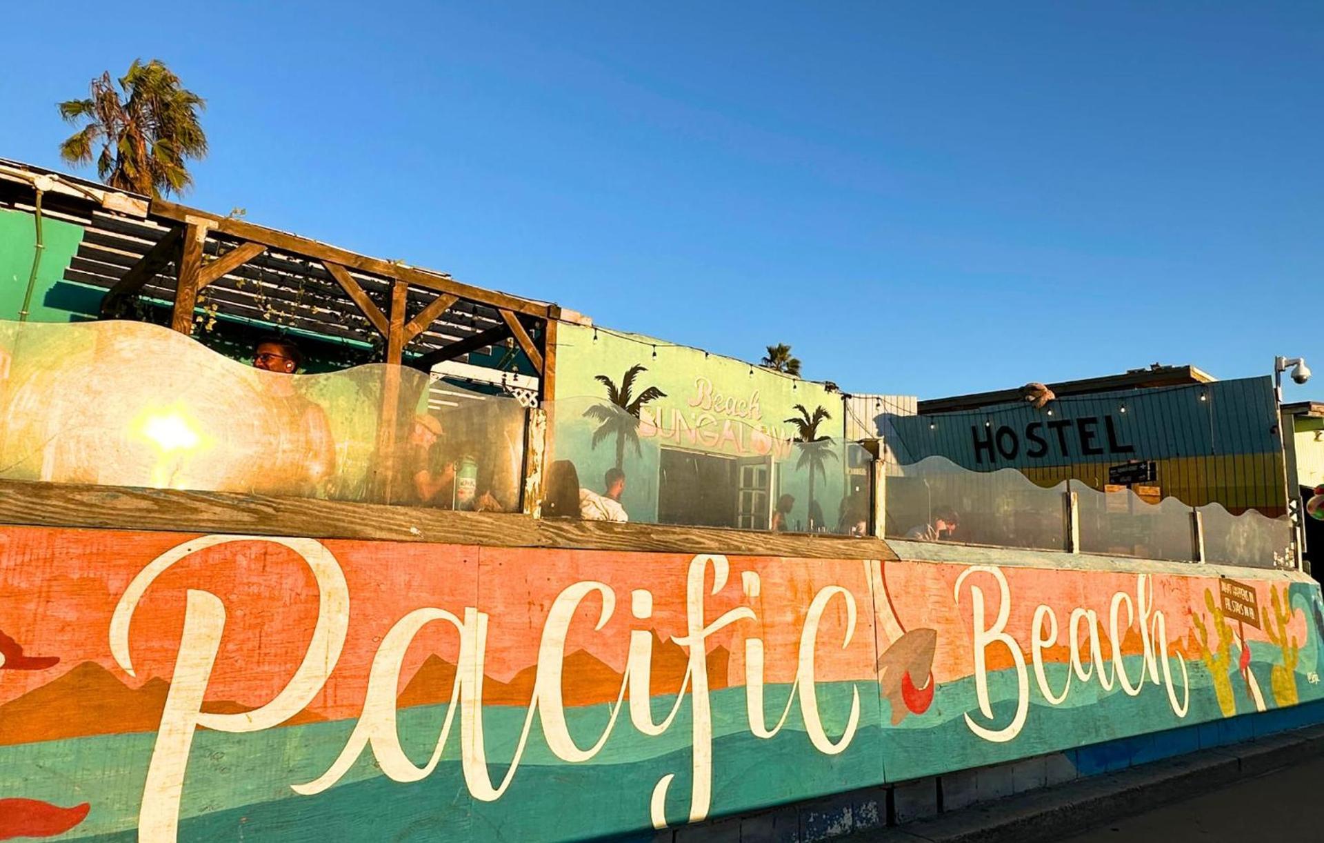 ITH San Diego Beach Bungalow Surf Hostel photo 27
