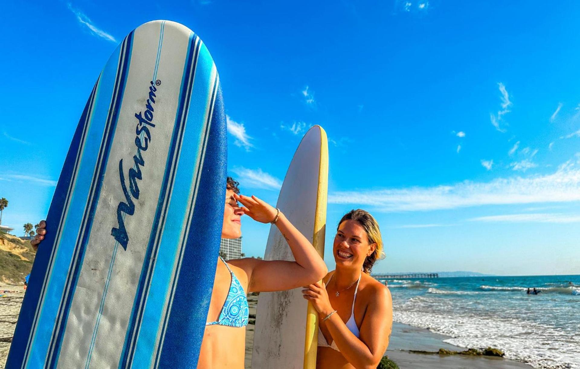 ITH San Diego Beach Bungalow Surf Hostel photo 14