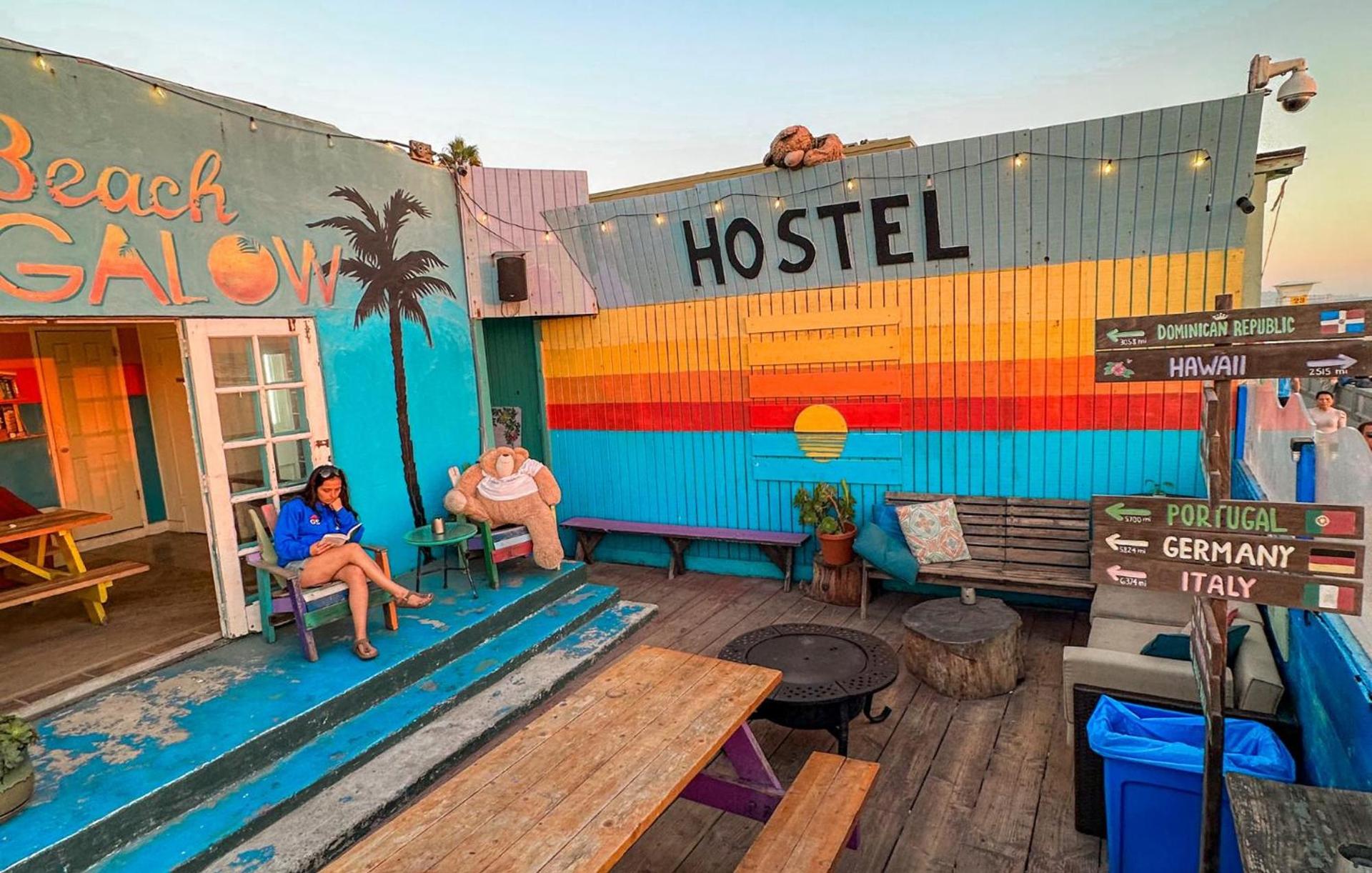 ITH San Diego Beach Bungalow Surf Hostel photo 75