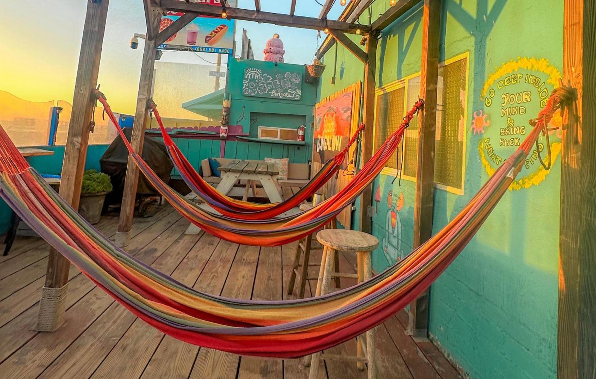 ITH San Diego Beach Bungalow Surf Hostel photo 100