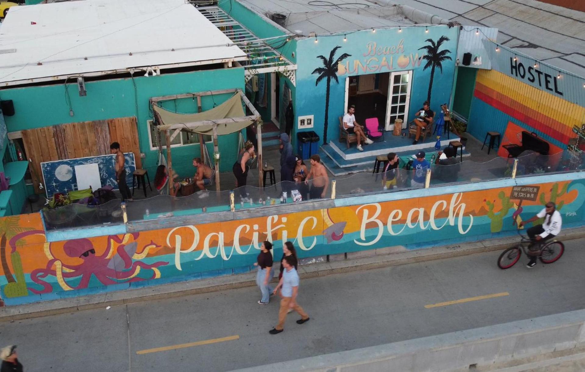 ITH San Diego Beach Bungalow Surf Hostel photo 51