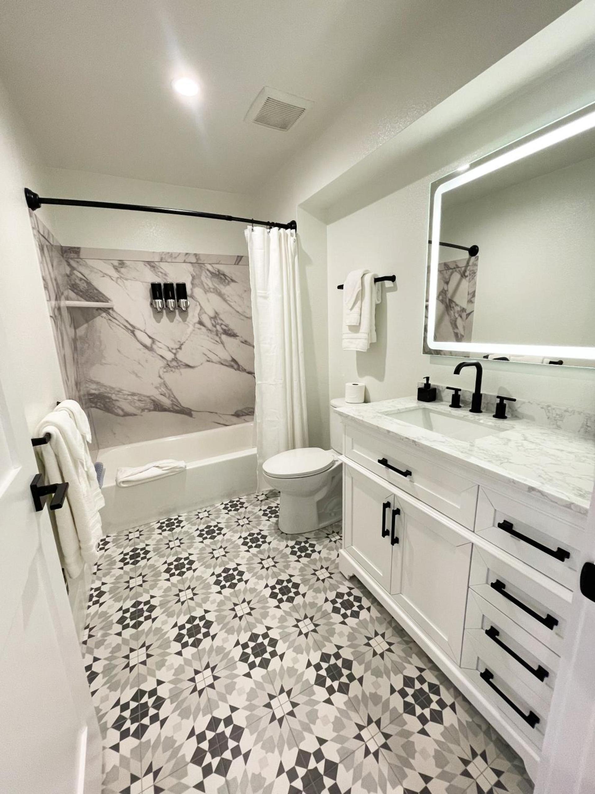 New Haven Inn photo 55