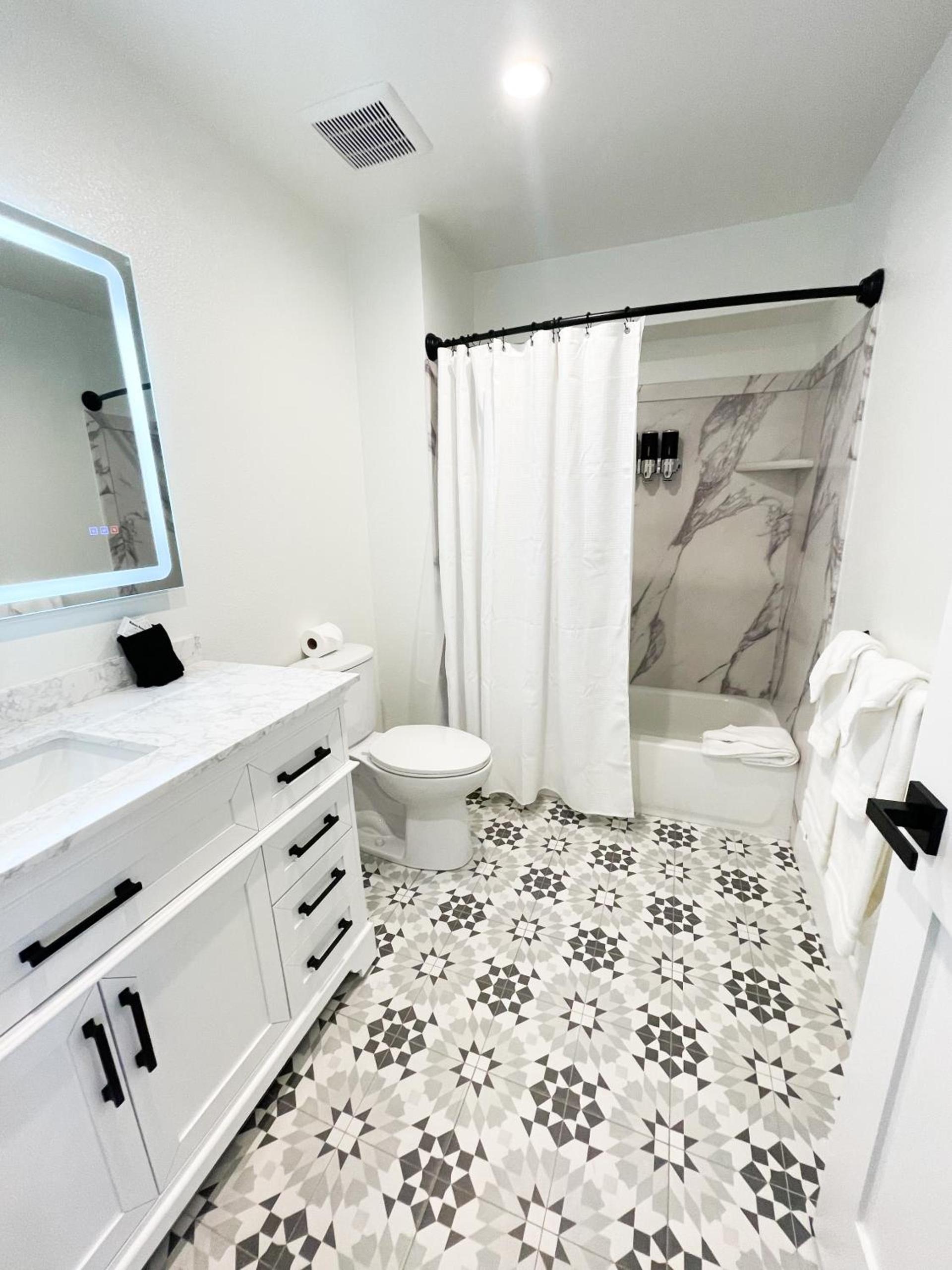 New Haven Inn photo 59