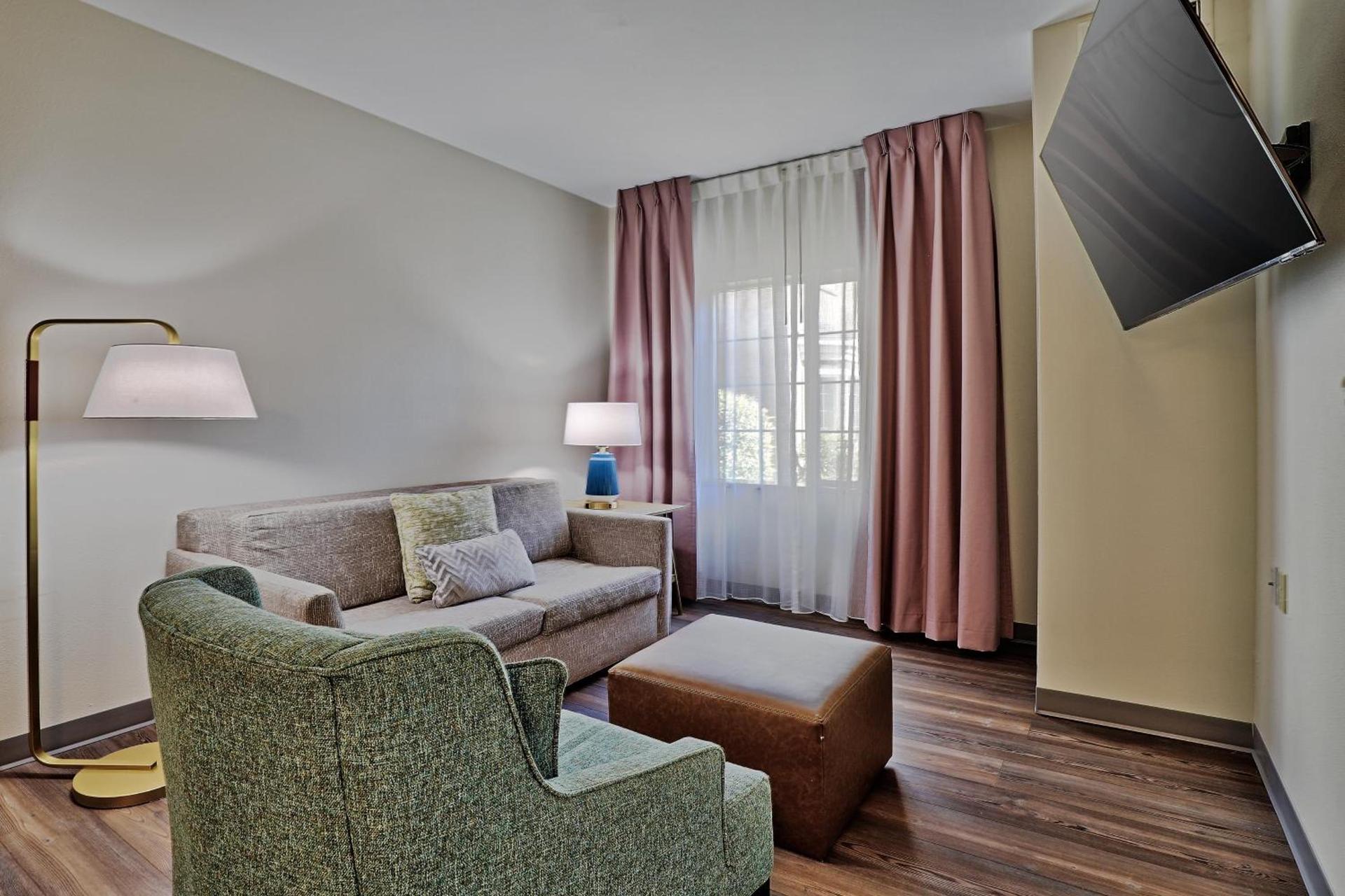 Staybridge Suites - Albuquerque Airport by IHG photo 6