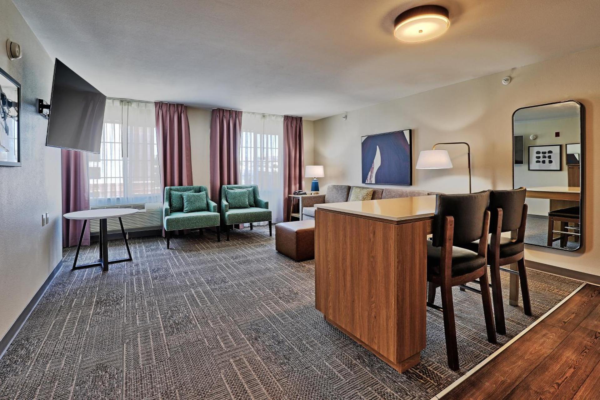 Staybridge Suites - Albuquerque Airport by IHG photo 7