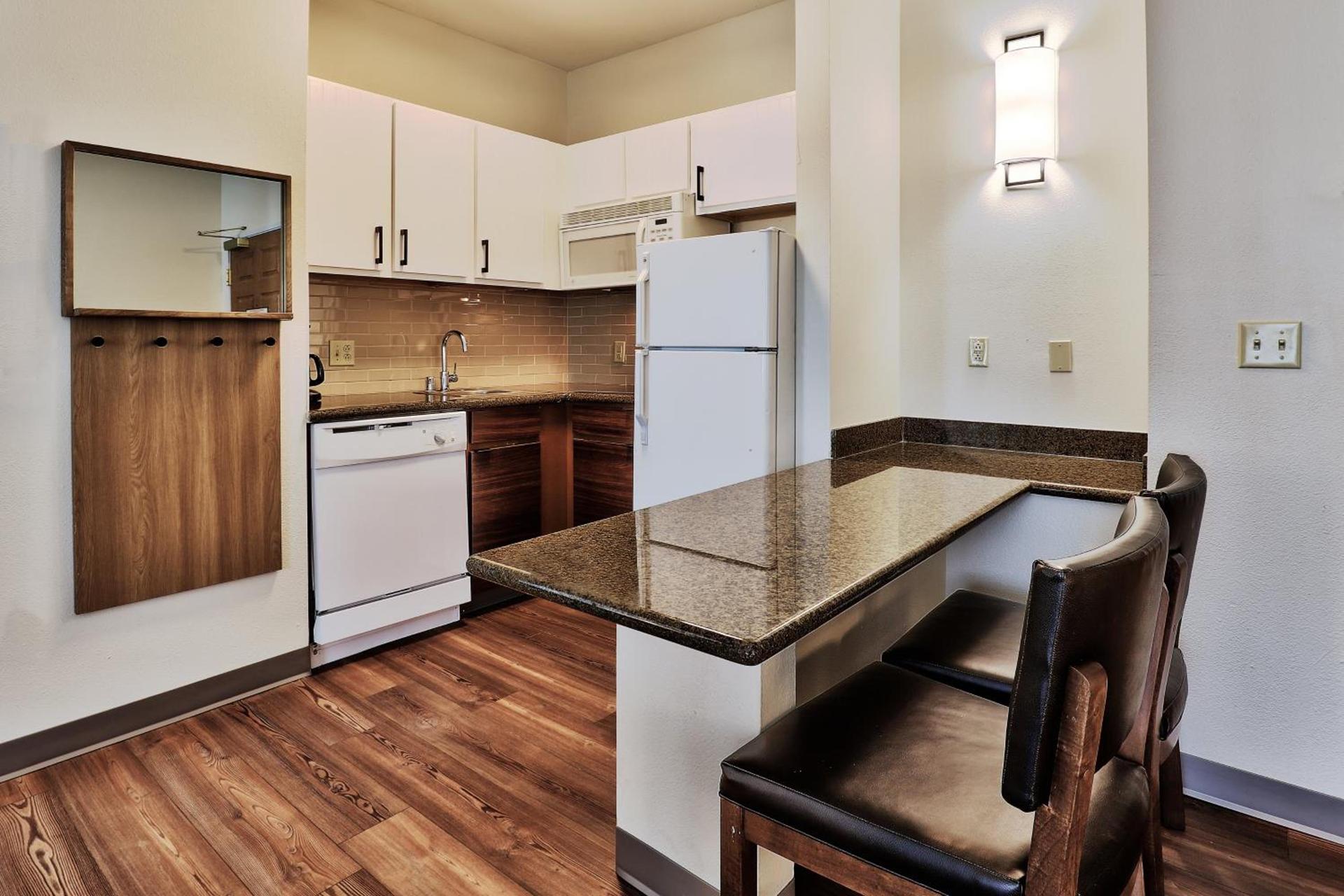Staybridge Suites - Albuquerque Airport by IHG photo 21
