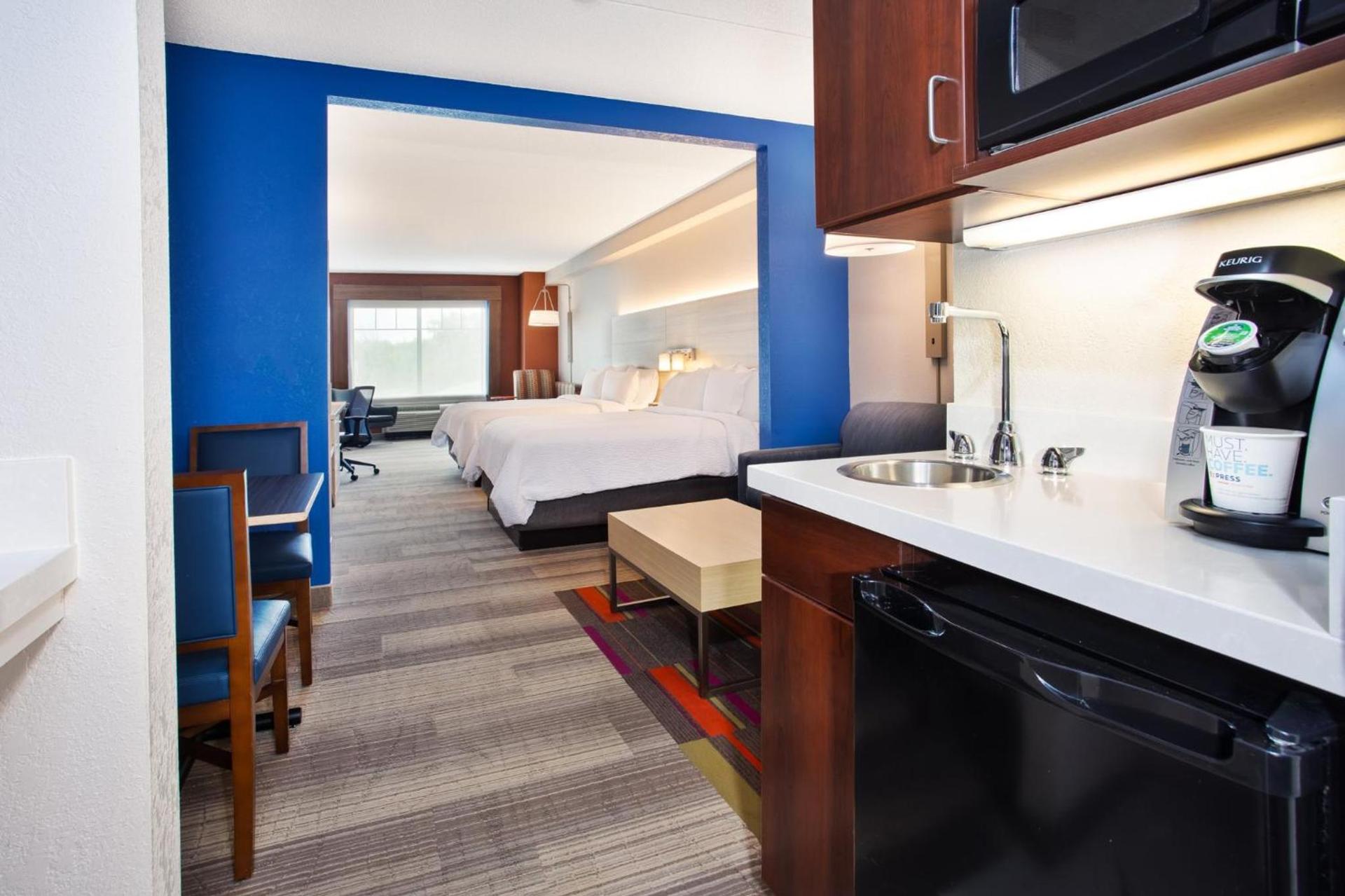 Holiday Inn Express Hotel & Suites Rochester Webster by IHG photo 36