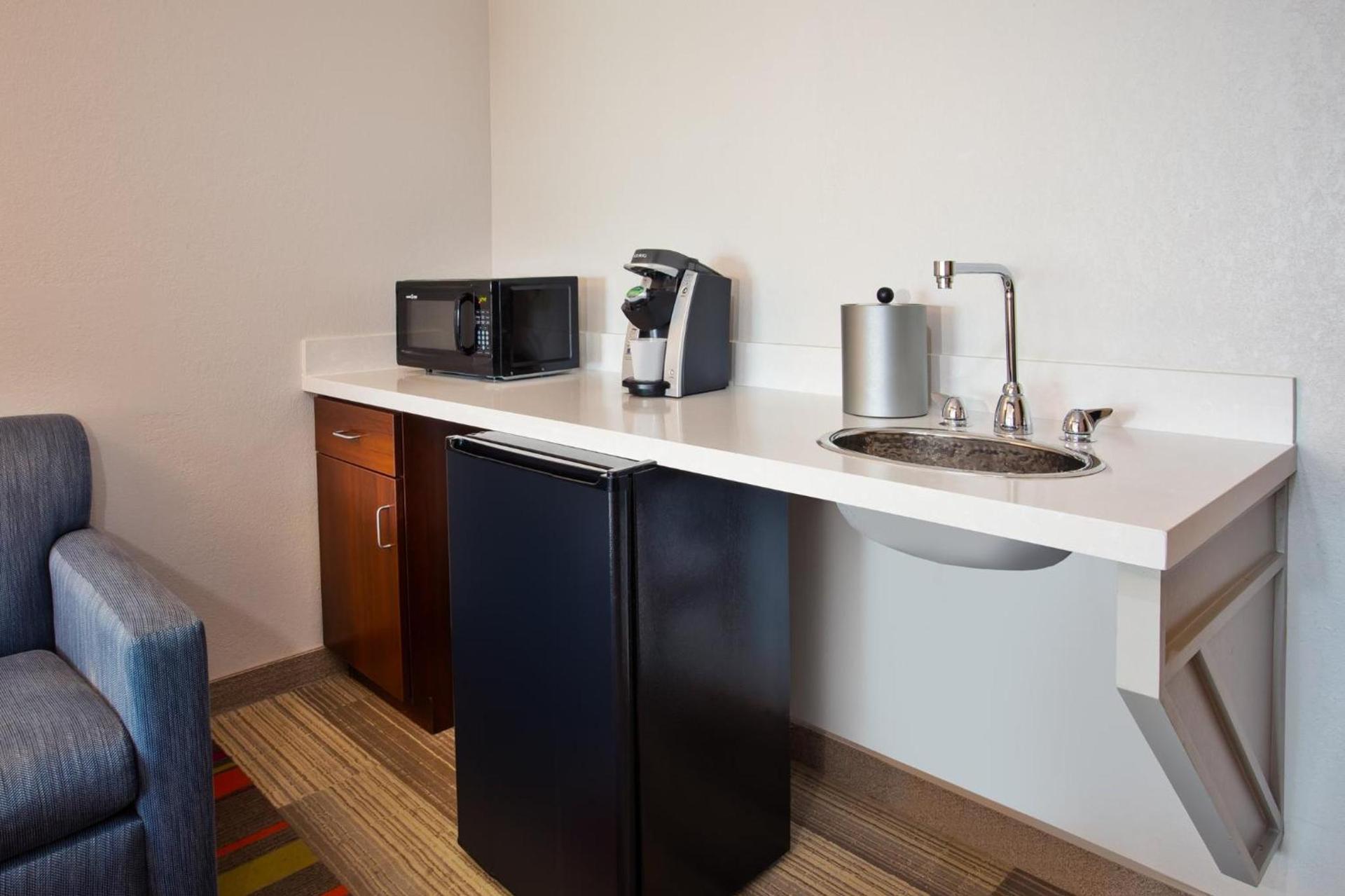 Holiday Inn Express Hotel & Suites Rochester Webster by IHG photo 35