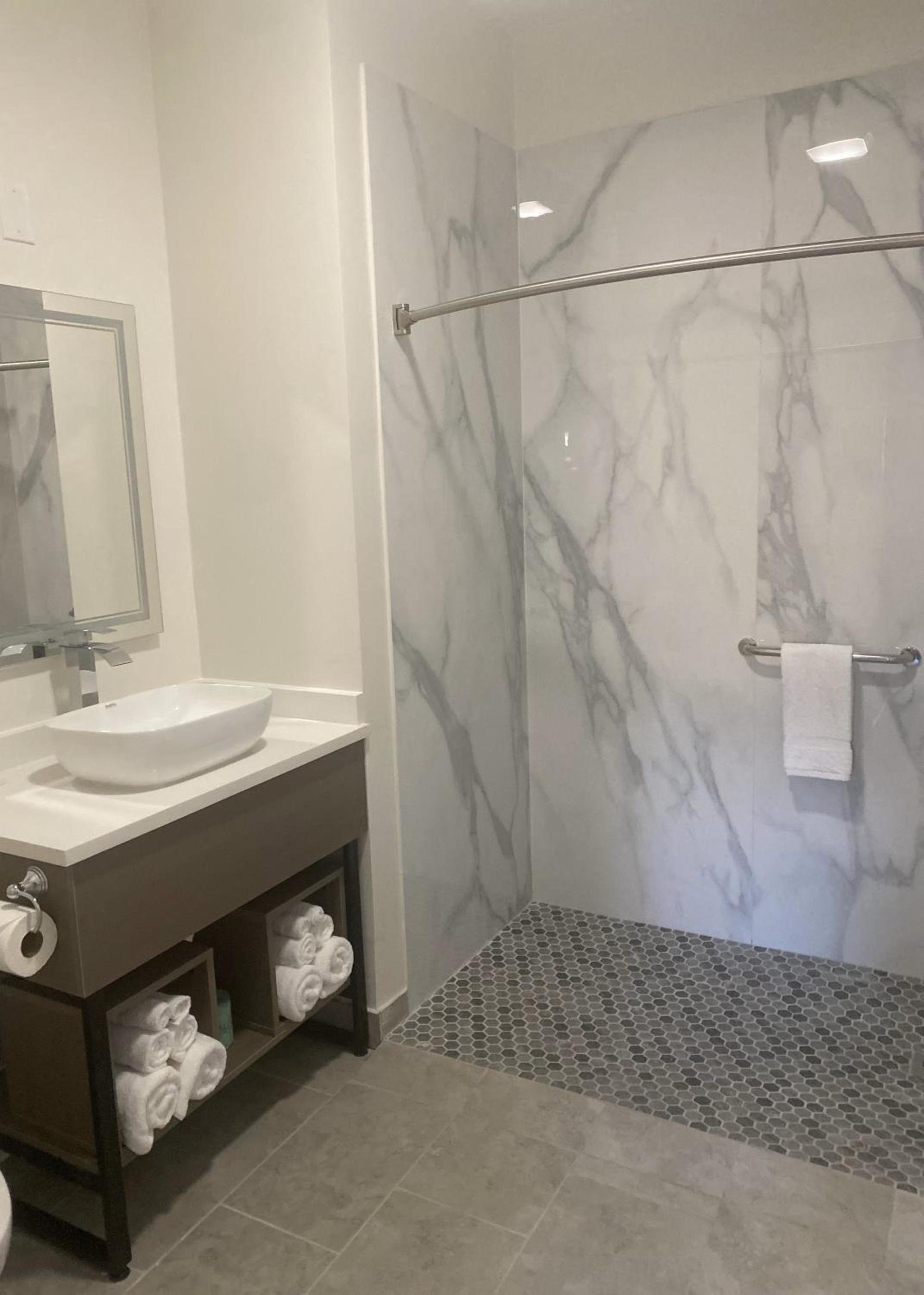 MainStay Suites Columbia Harbison photo 17