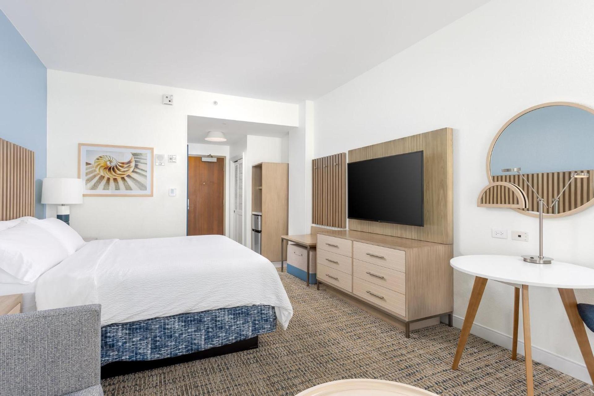 Holiday Inn Resort Pensacola Beach Gulf Front by IHG photo 24