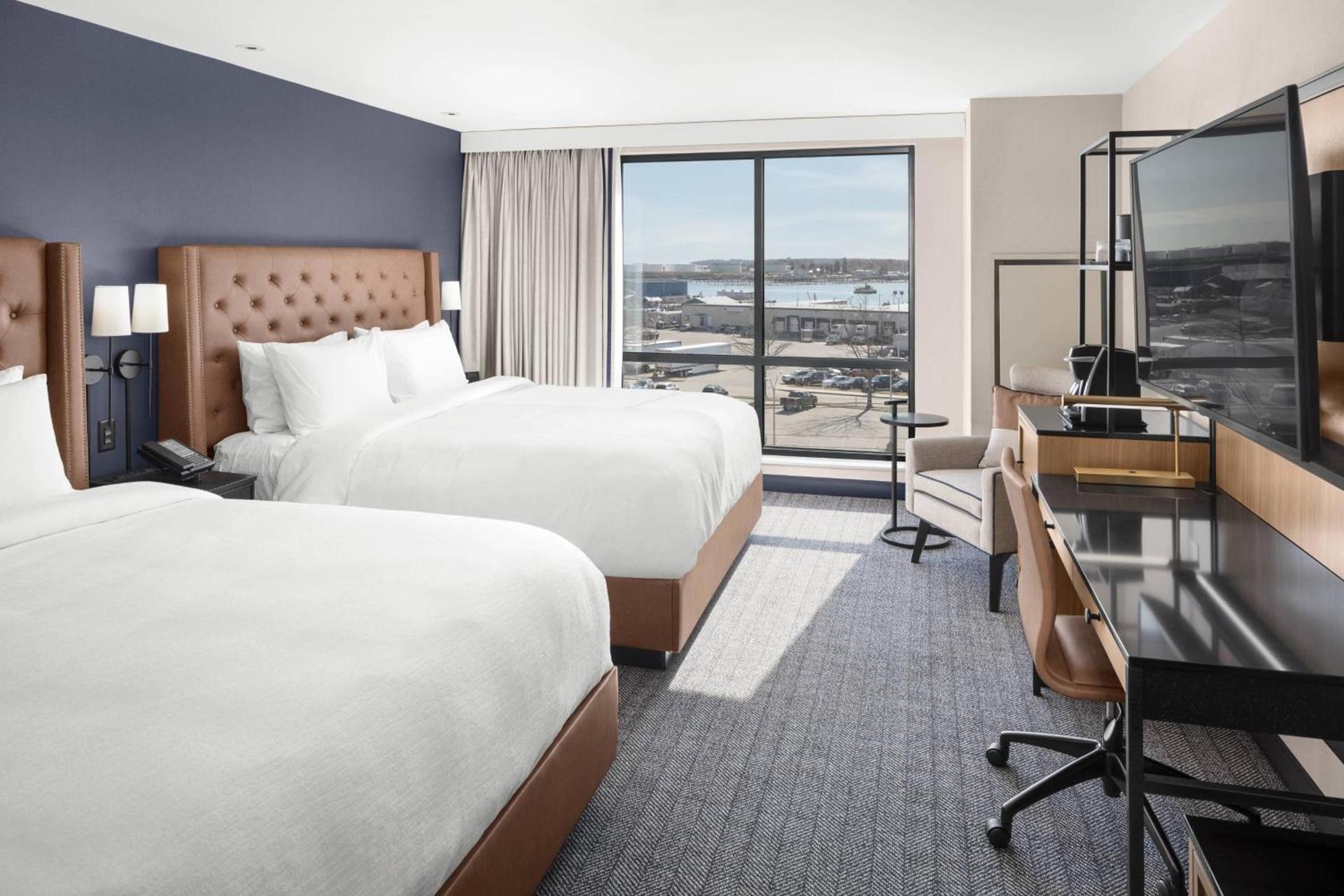Courtyard by Marriott Portland Downtown/Waterfront photo 4