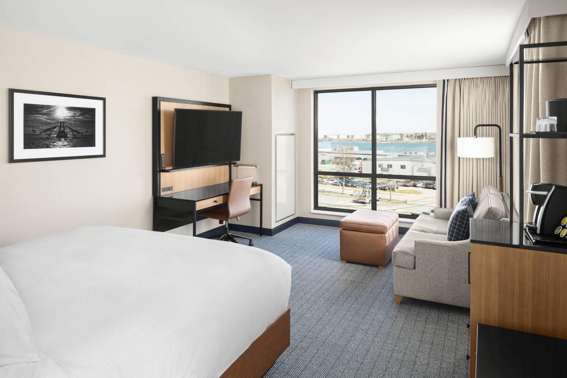 Courtyard by Marriott Portland Downtown/Waterfront photo 7