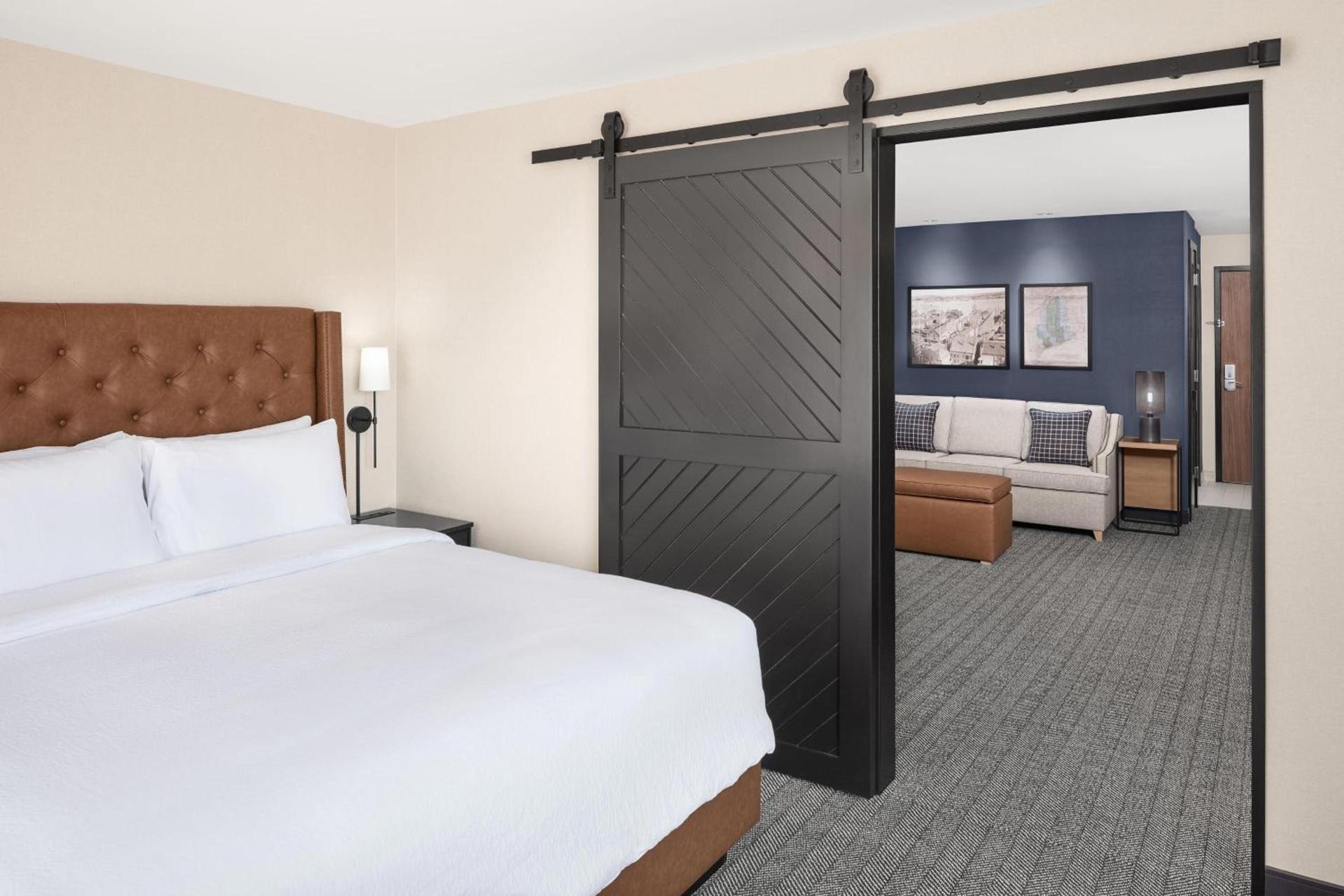 Courtyard by Marriott Portland Downtown/Waterfront photo 9
