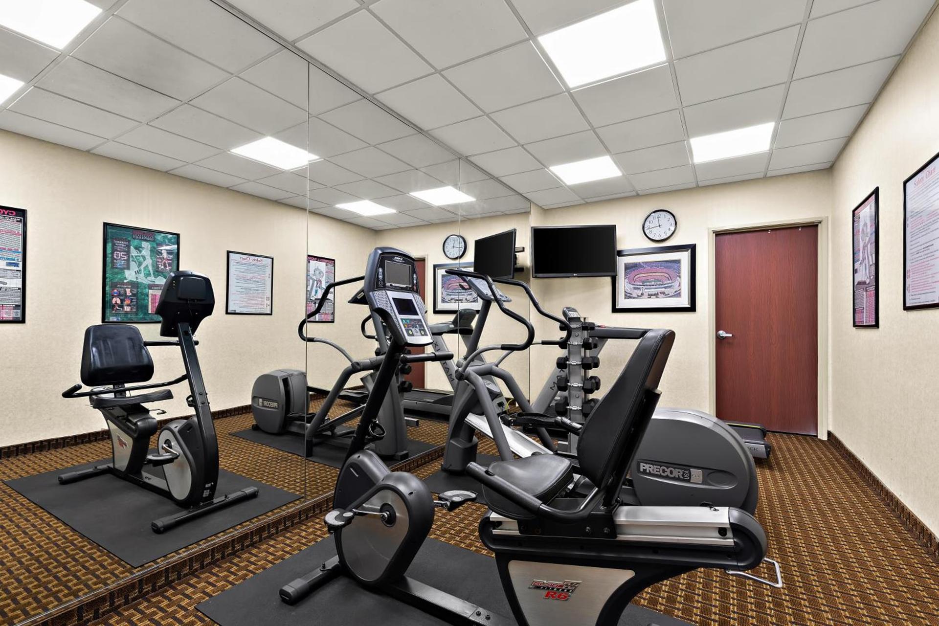 Sleep Inn & Suites near Joint Base Andrews-Washington Area photo 35