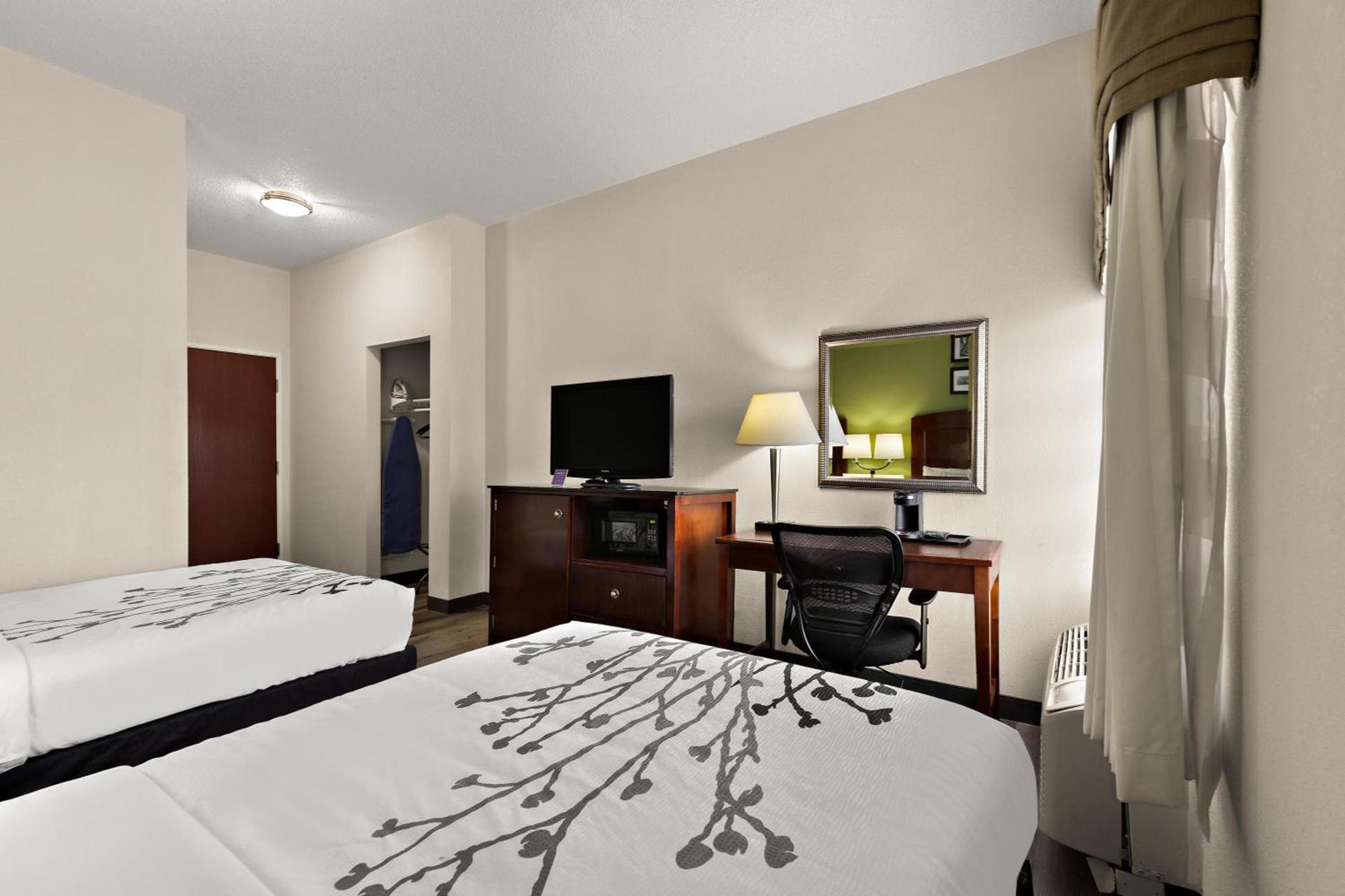 Sleep Inn & Suites near Joint Base Andrews-Washington Area photo 17