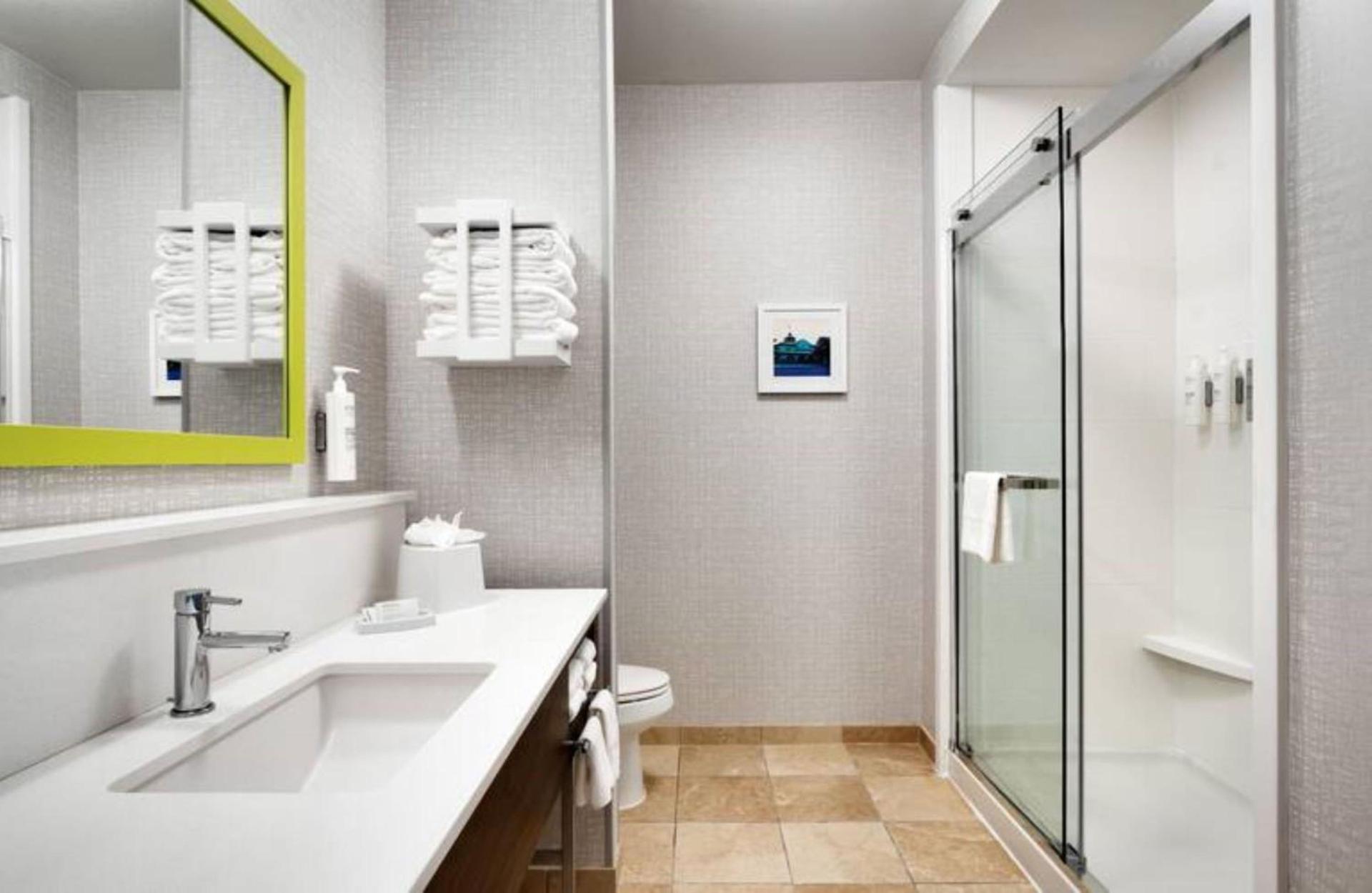 Hampton Inn & Suites Ft Worth-Burleson photo 35