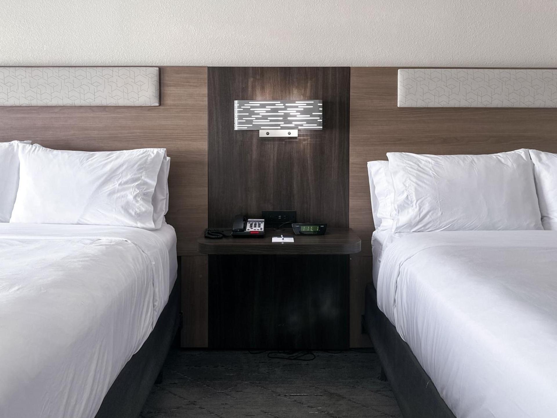 Holiday Inn Express Hotel & Suites Ennis by IHG photo 8