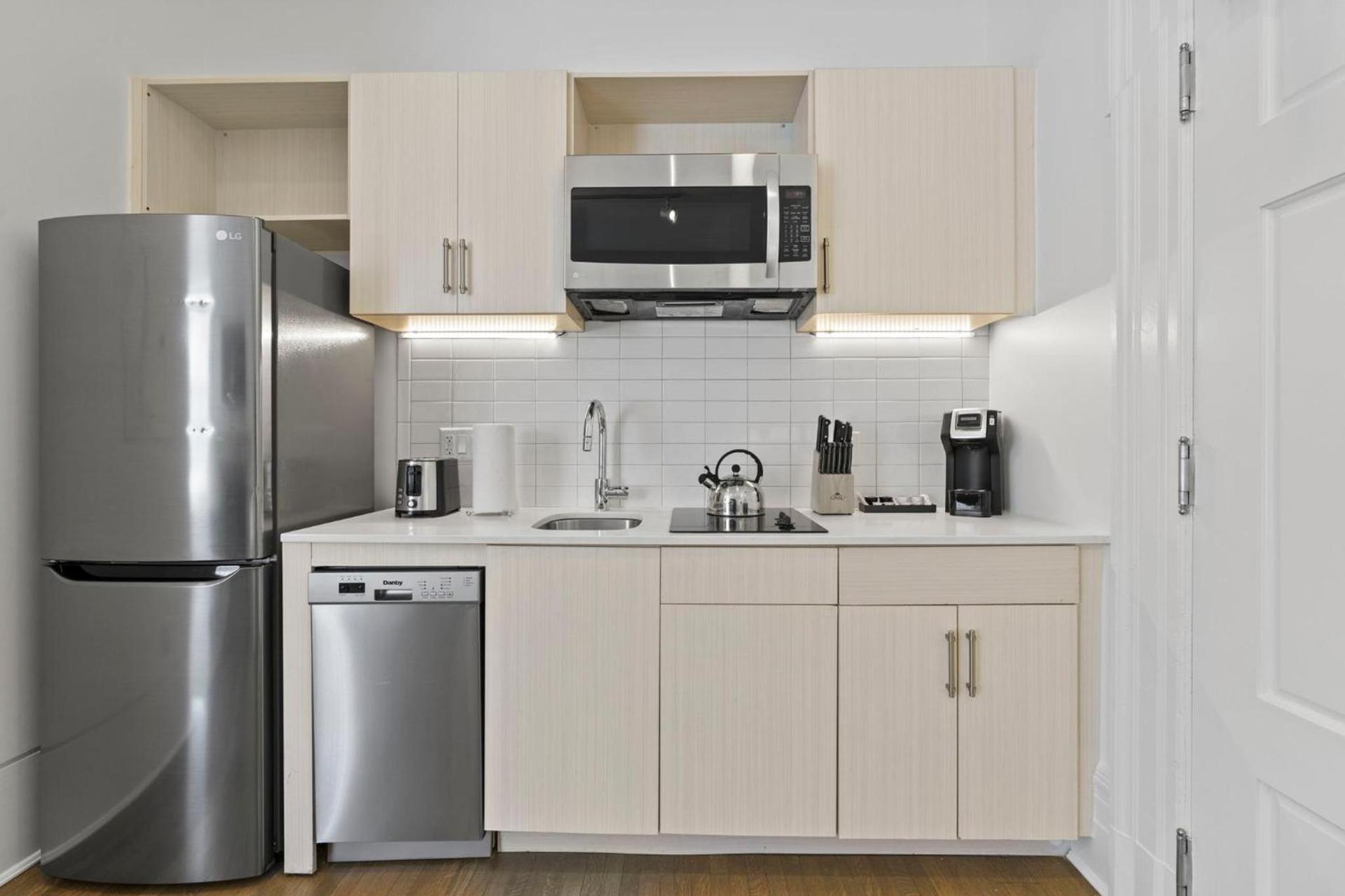 Placemakr Dupont Circle photo 48