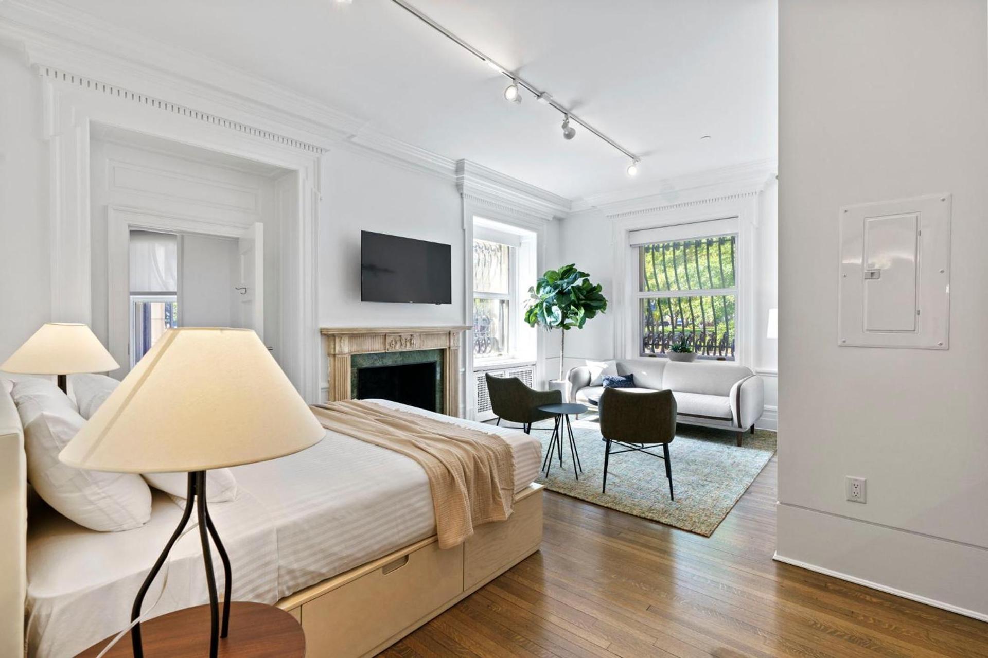 Placemakr Dupont Circle photo 60