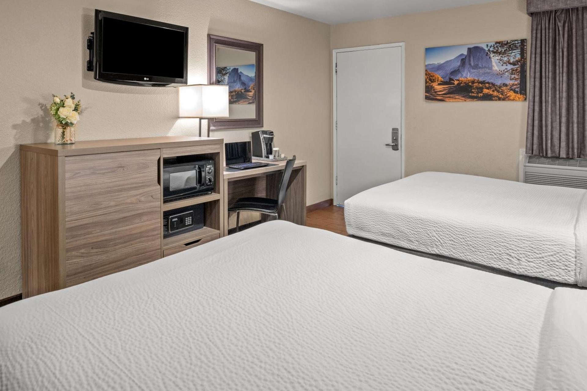 Buck Meadows Lodge photo 14