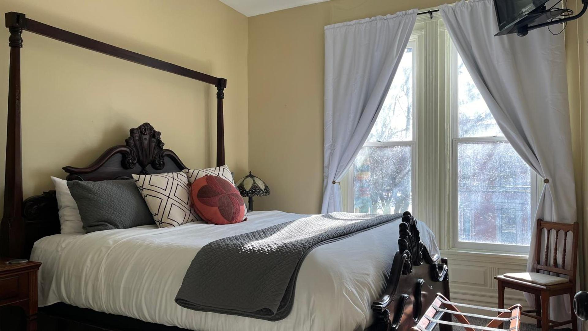 Stone Gables Inn photo 28