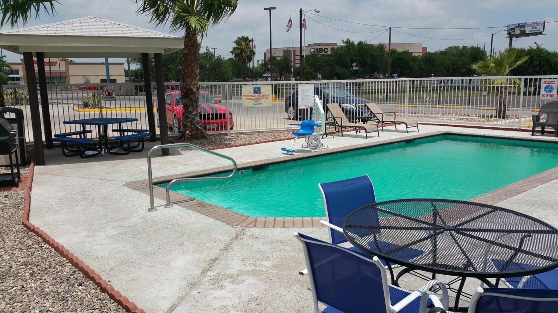 Motel 6-Eagle Pass, TX - Lakeside photo 28