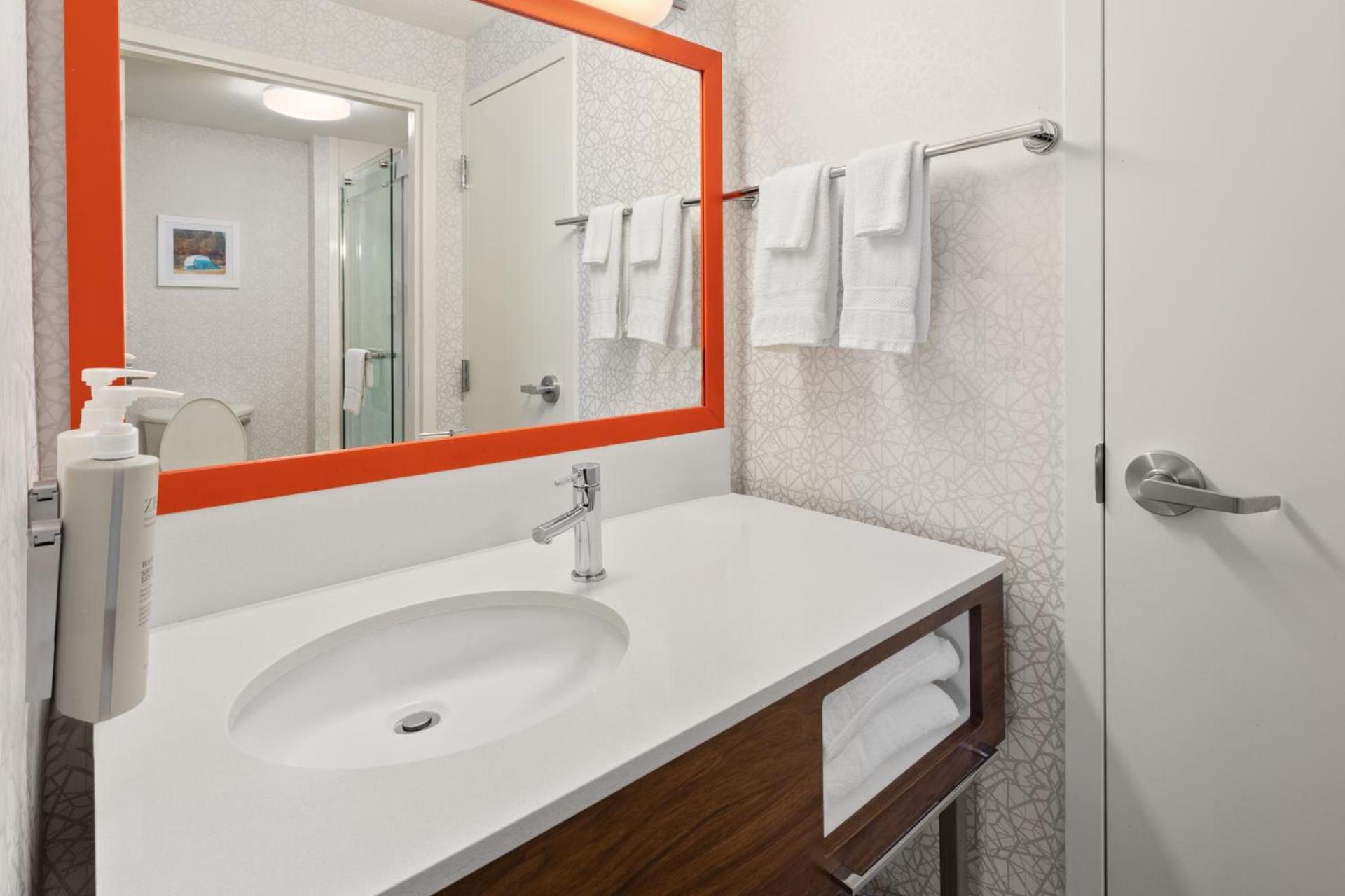 Hampton Inn & Suites Scottsburg photo 58
