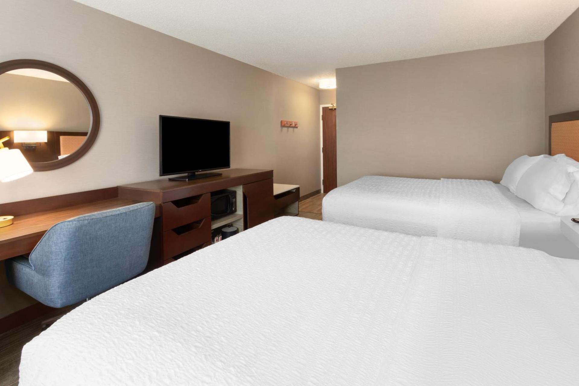 Hampton Inn & Suites Scottsburg photo 49