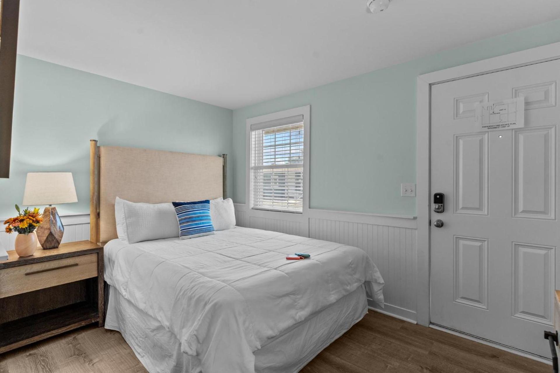 Loggerhead Inn and Suites photo 92