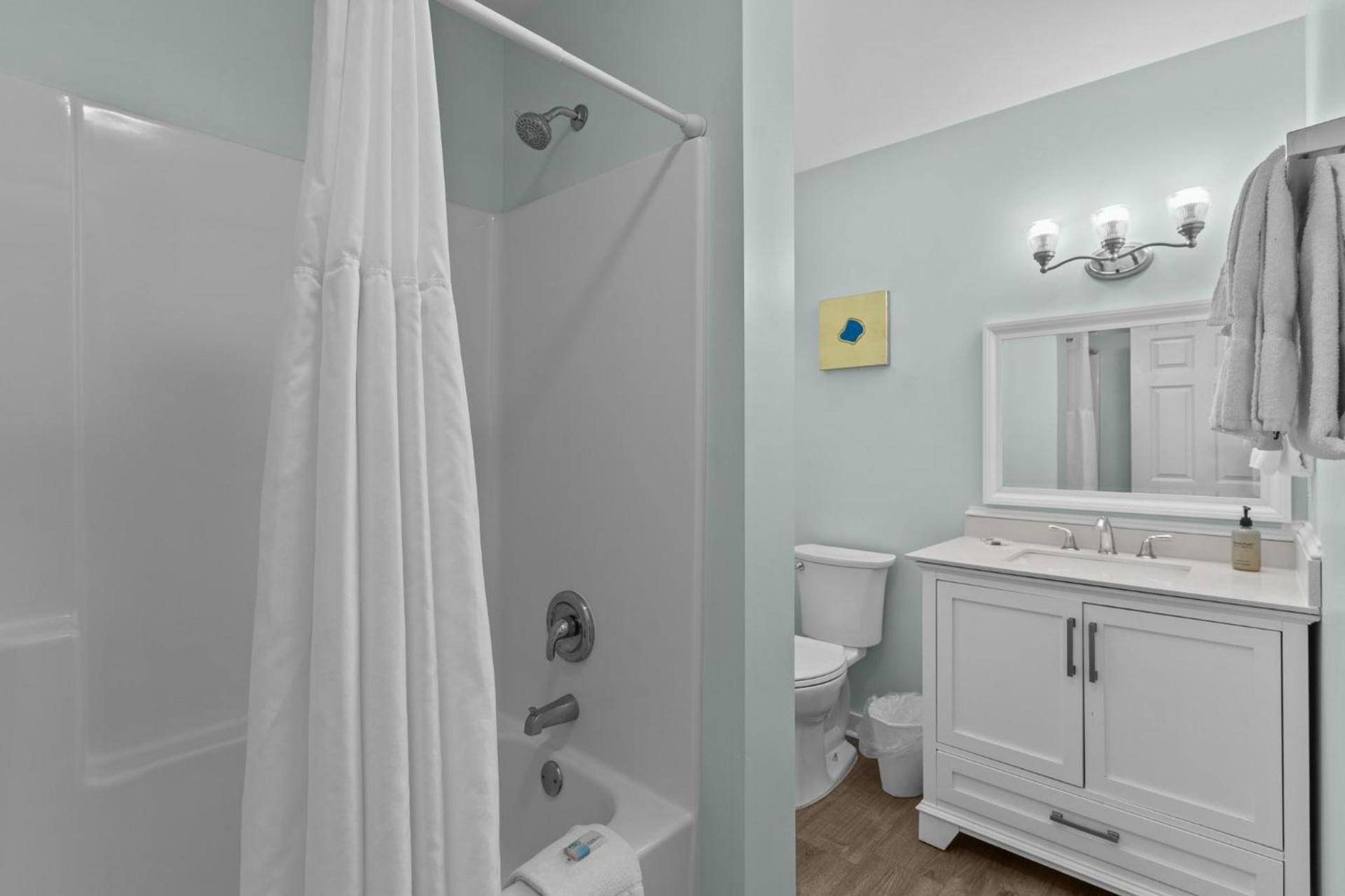 Loggerhead Inn and Suites photo 95