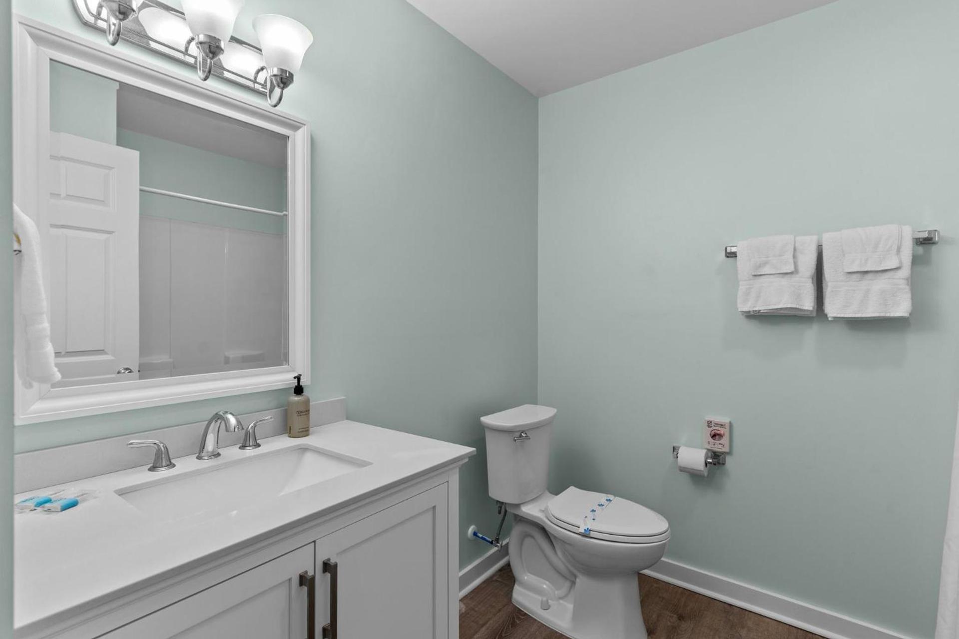 Loggerhead Inn and Suites photo 97