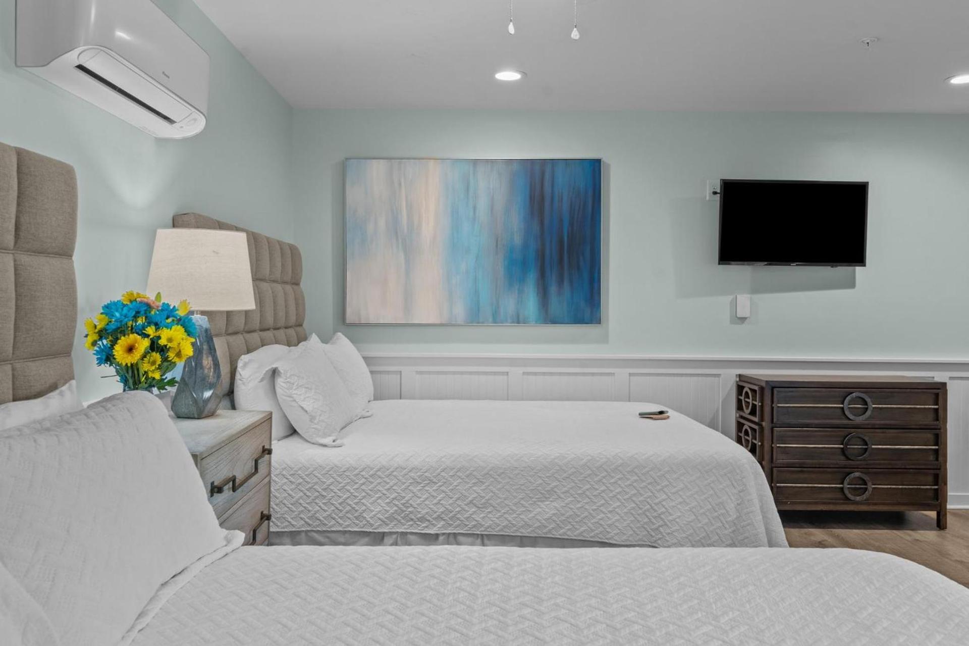 Loggerhead Inn and Suites photo 99