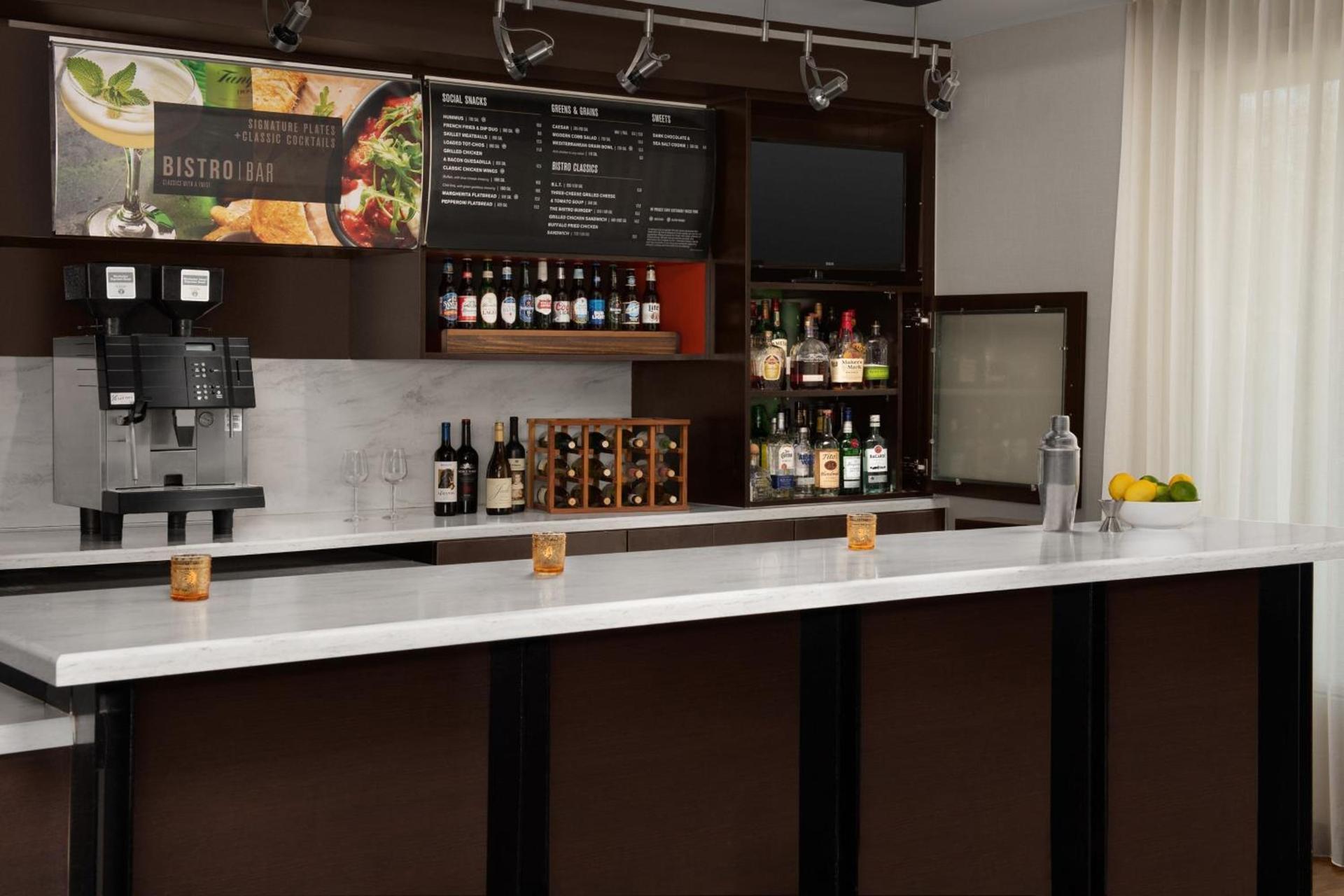 Courtyard by Marriott Dothan photo 10