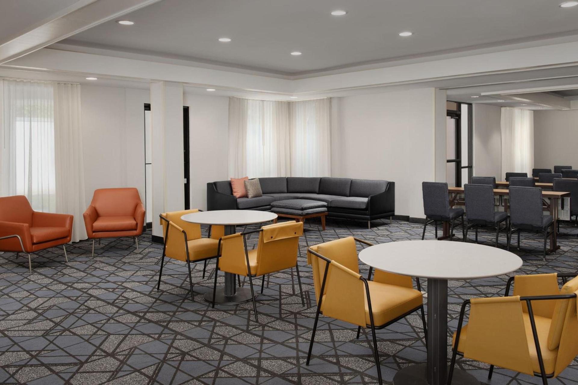 Courtyard by Marriott Dothan photo 7