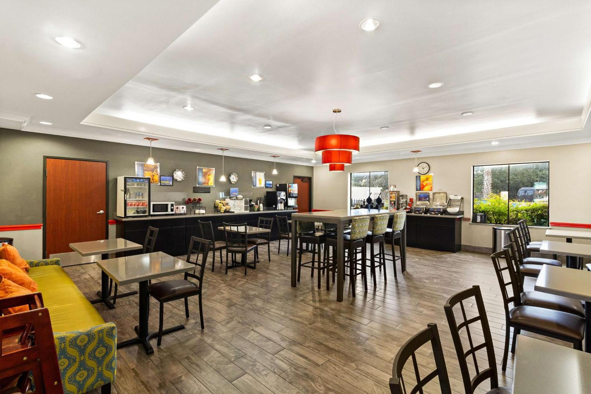 Best Western Galleria Inn & Suites photo 3