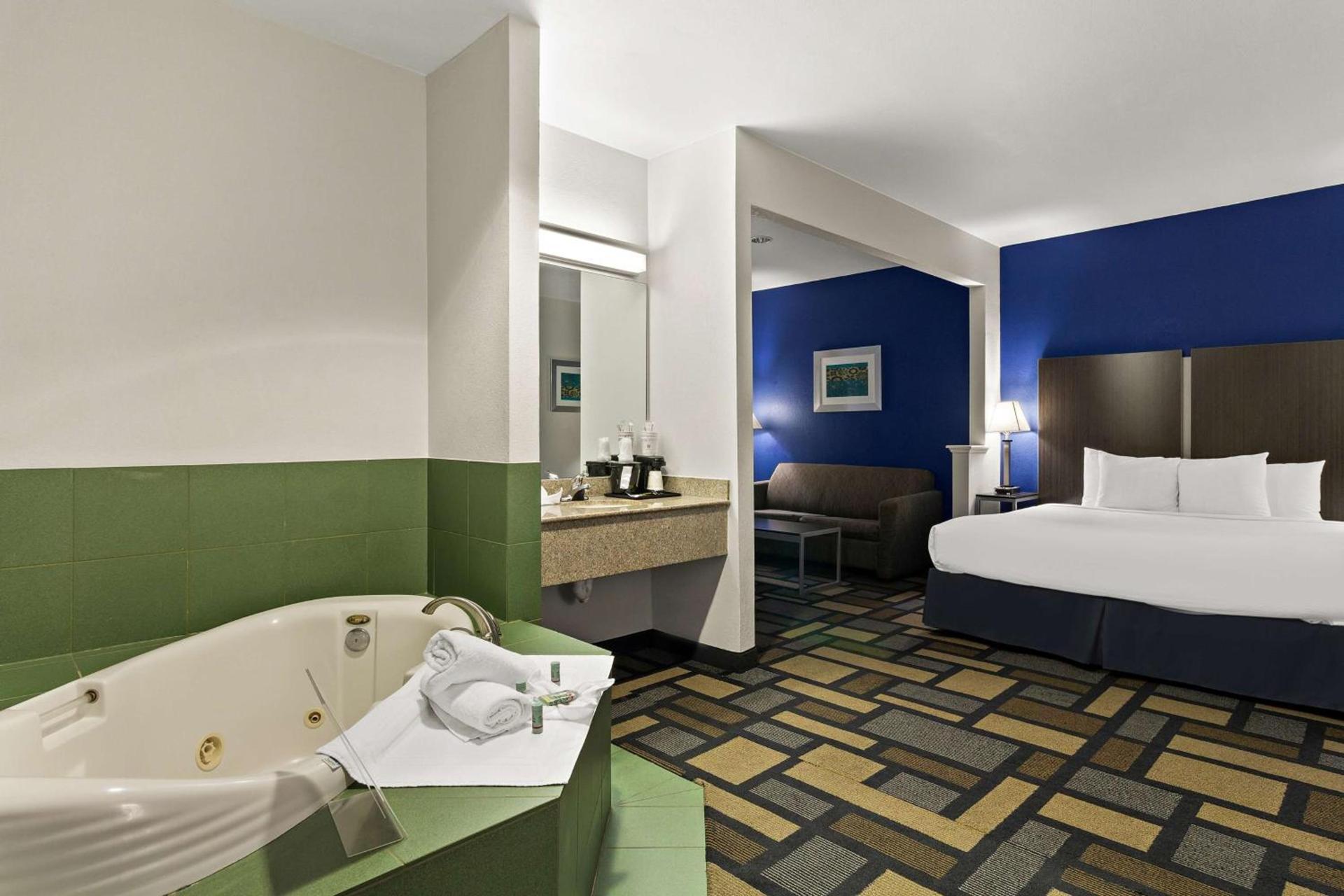 Best Western Galleria Inn & Suites photo 5