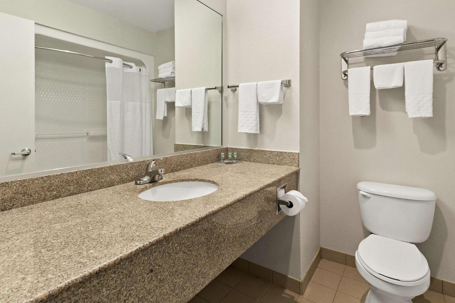 Best Western Galleria Inn & Suites photo 12