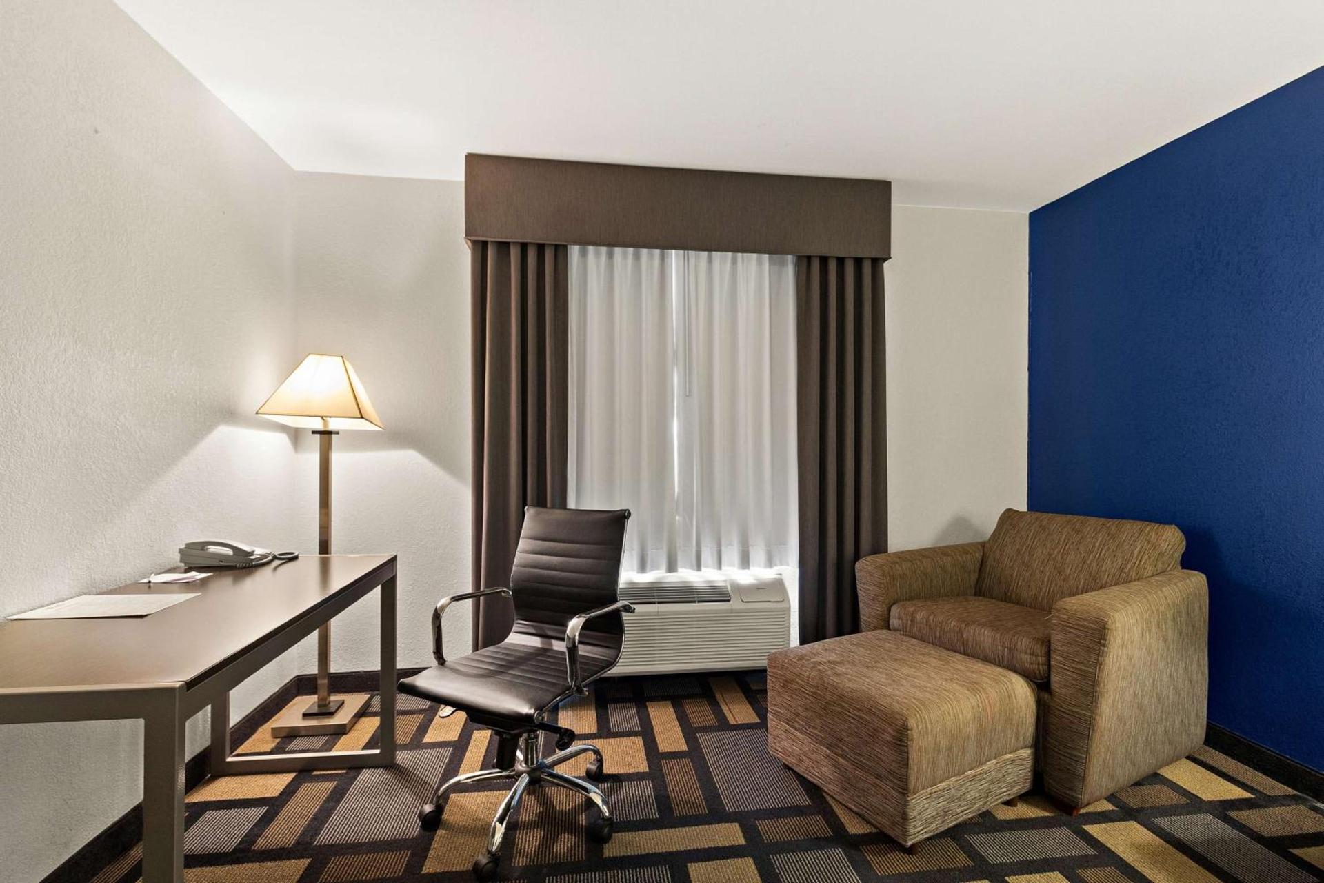 Best Western Galleria Inn & Suites photo 14