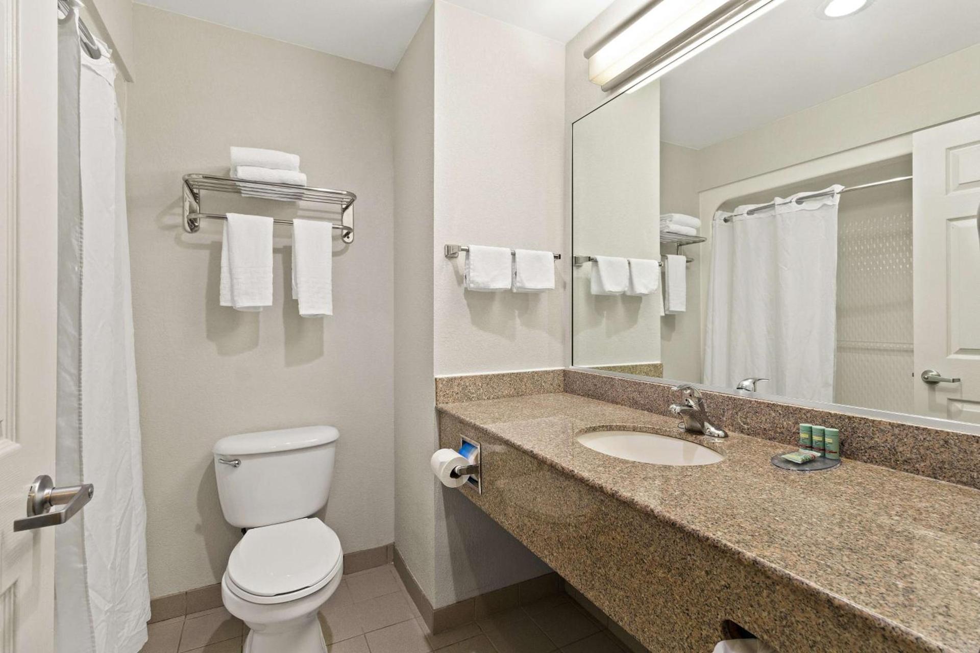 Best Western Galleria Inn & Suites photo 15