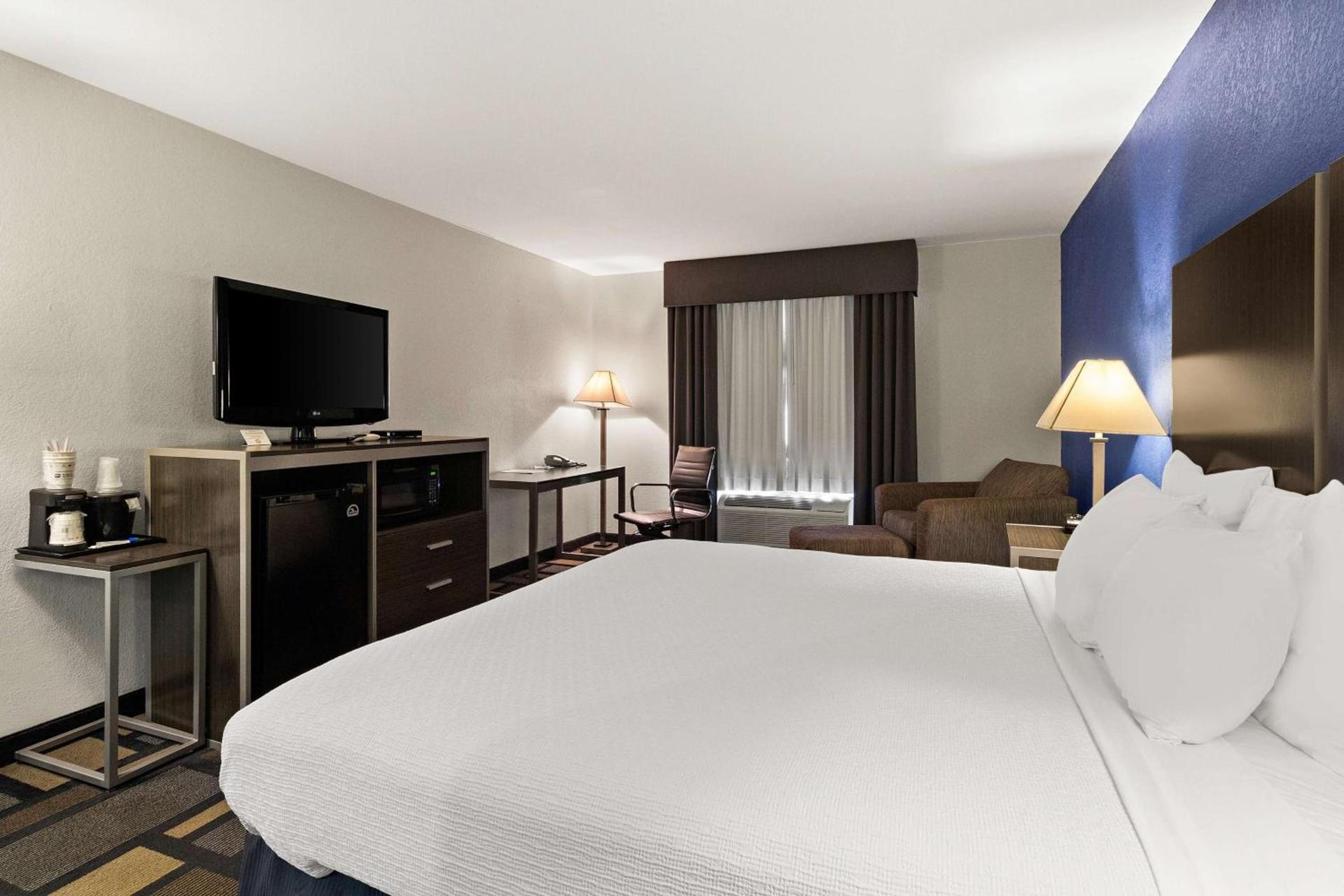 Best Western Galleria Inn & Suites photo 13