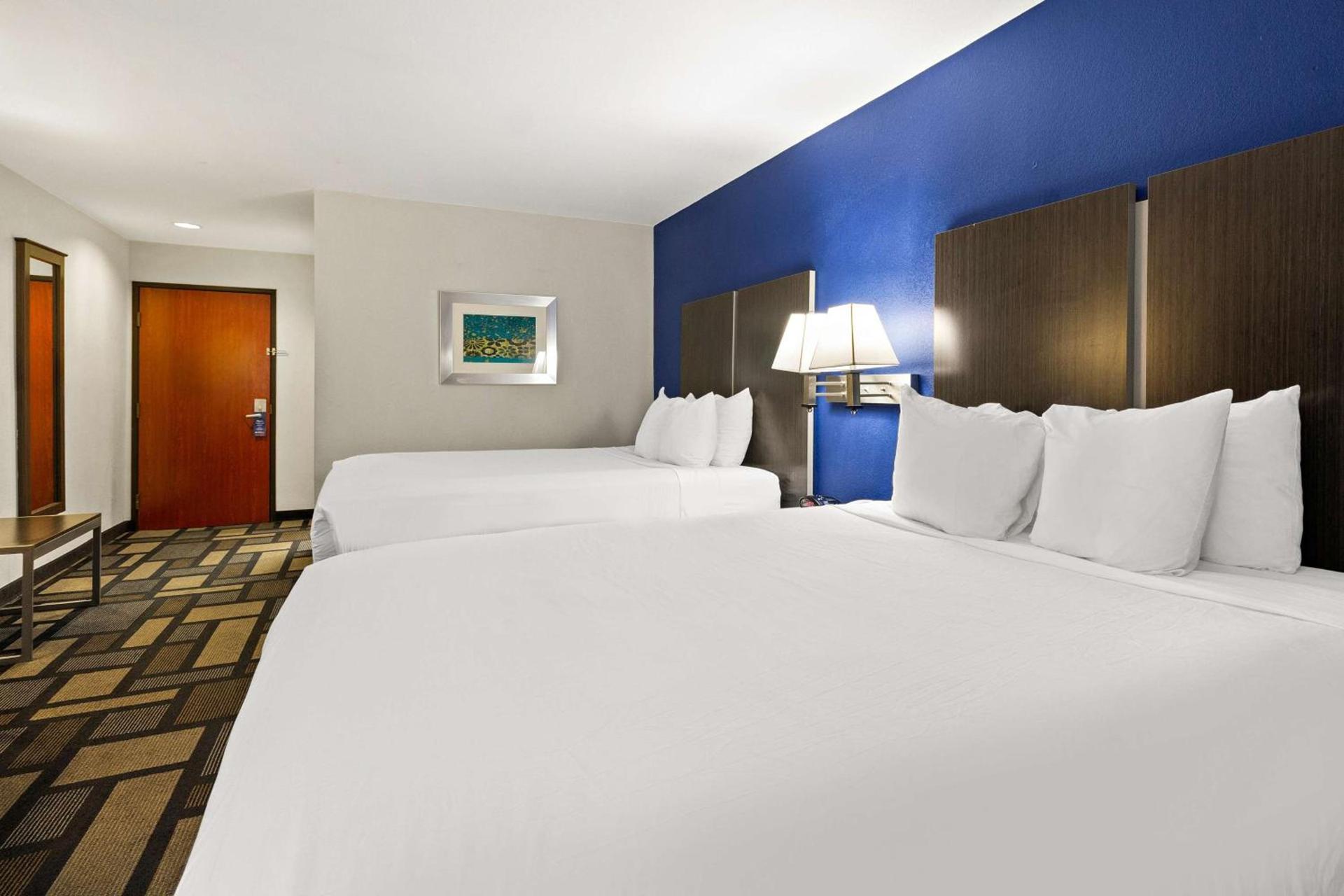 Best Western Galleria Inn & Suites photo 18