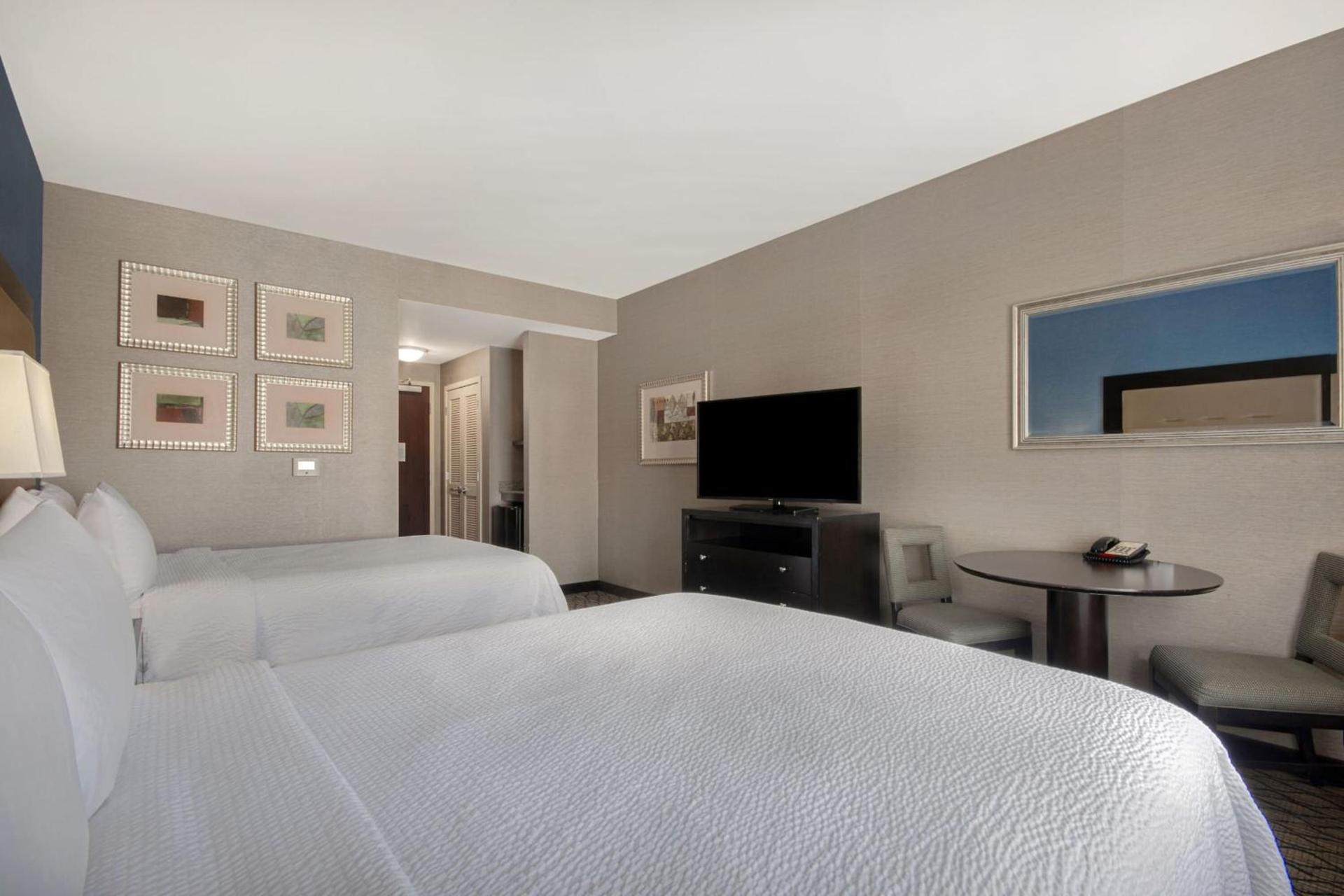 Holiday Inn Detroit Metro Airport by IHG photo 33