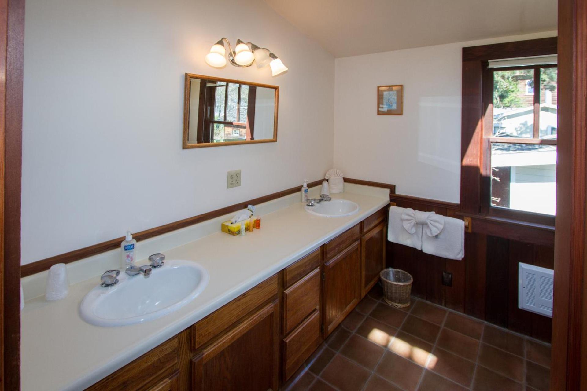 Sweetwater Inn and Spa photo 31