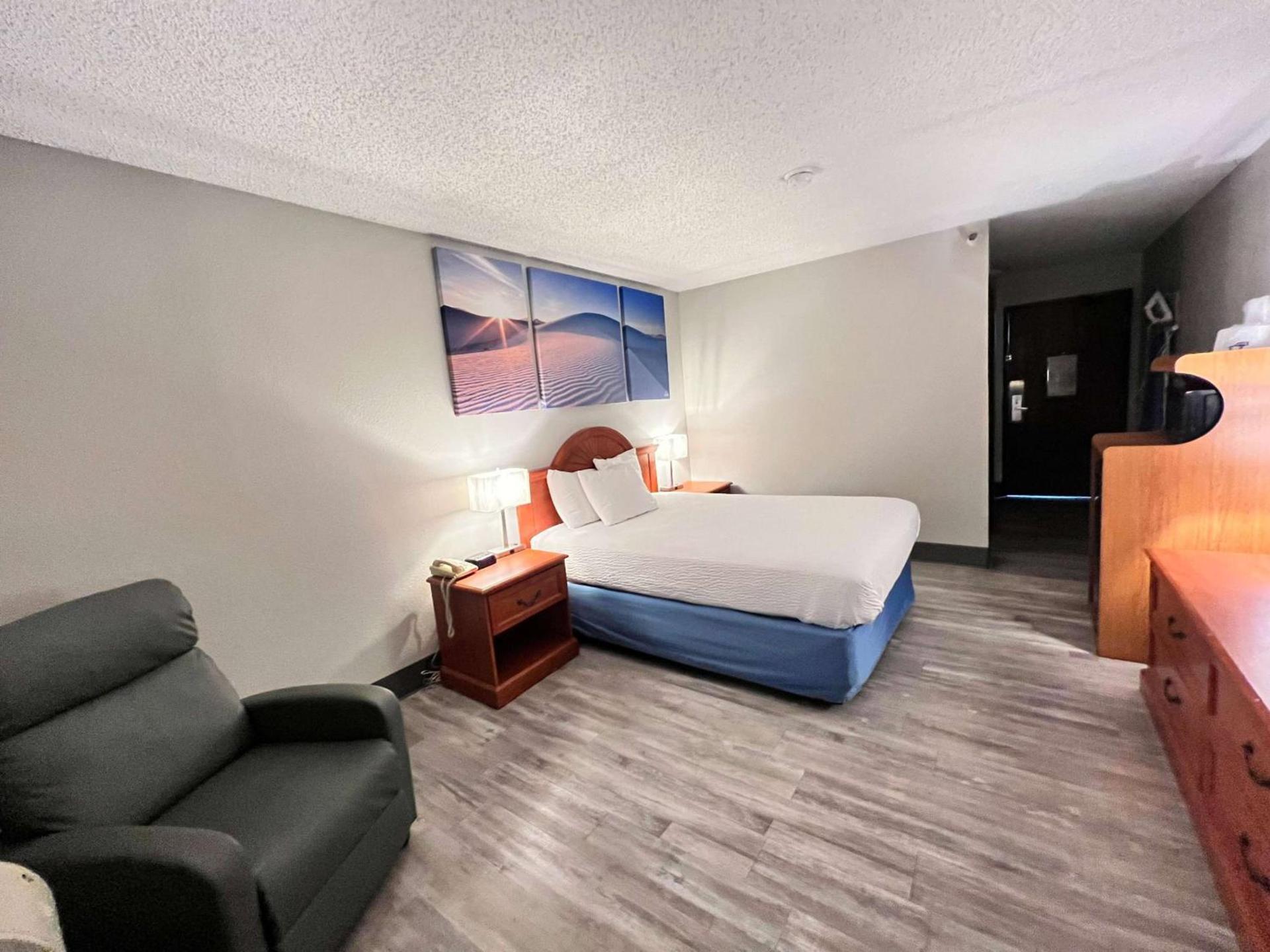 Antelope Inn & Suites photo 10