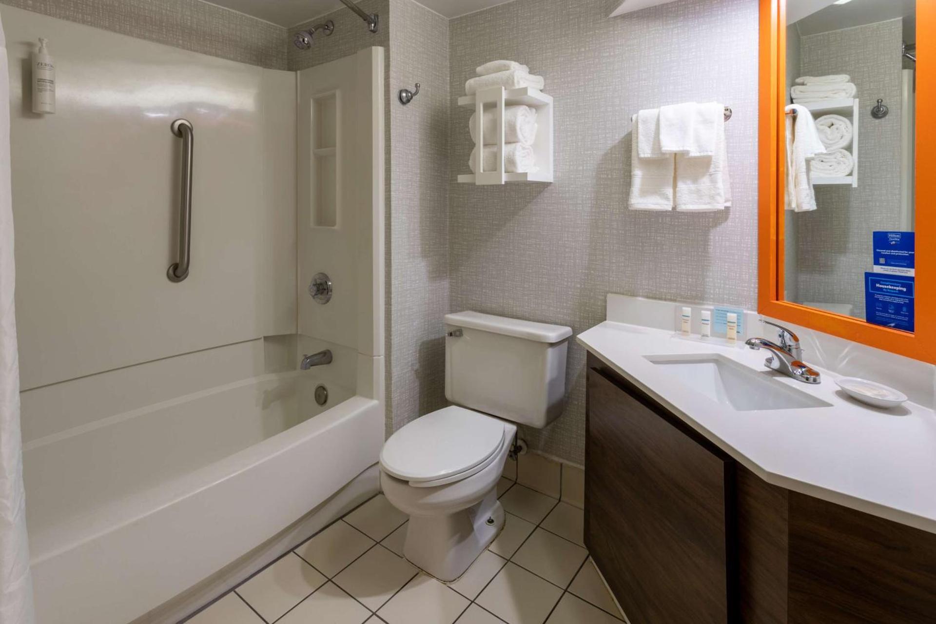 Hampton Inn By Hilton Chester South photo 13
